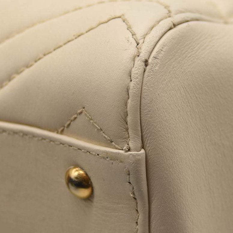 GUCCI Calfskin Matelasse Small GG Marmont Tote White