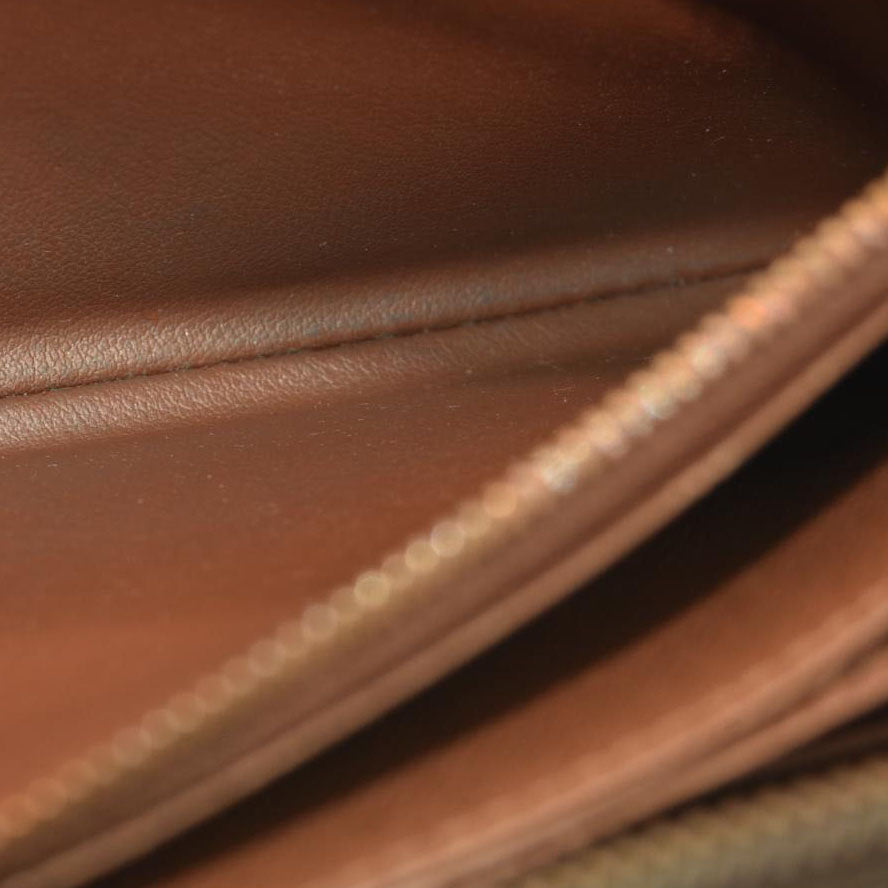 Louis Vuitton  Monogram Zippy Wallet CA1068