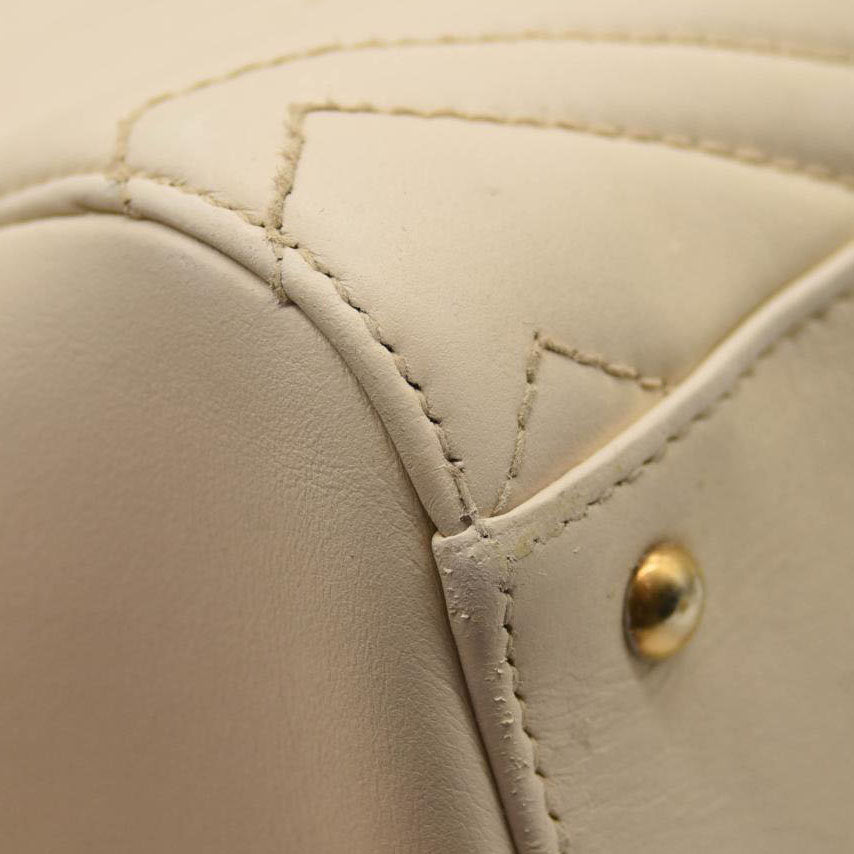 GUCCI Calfskin Matelasse Small GG Marmont Tote White