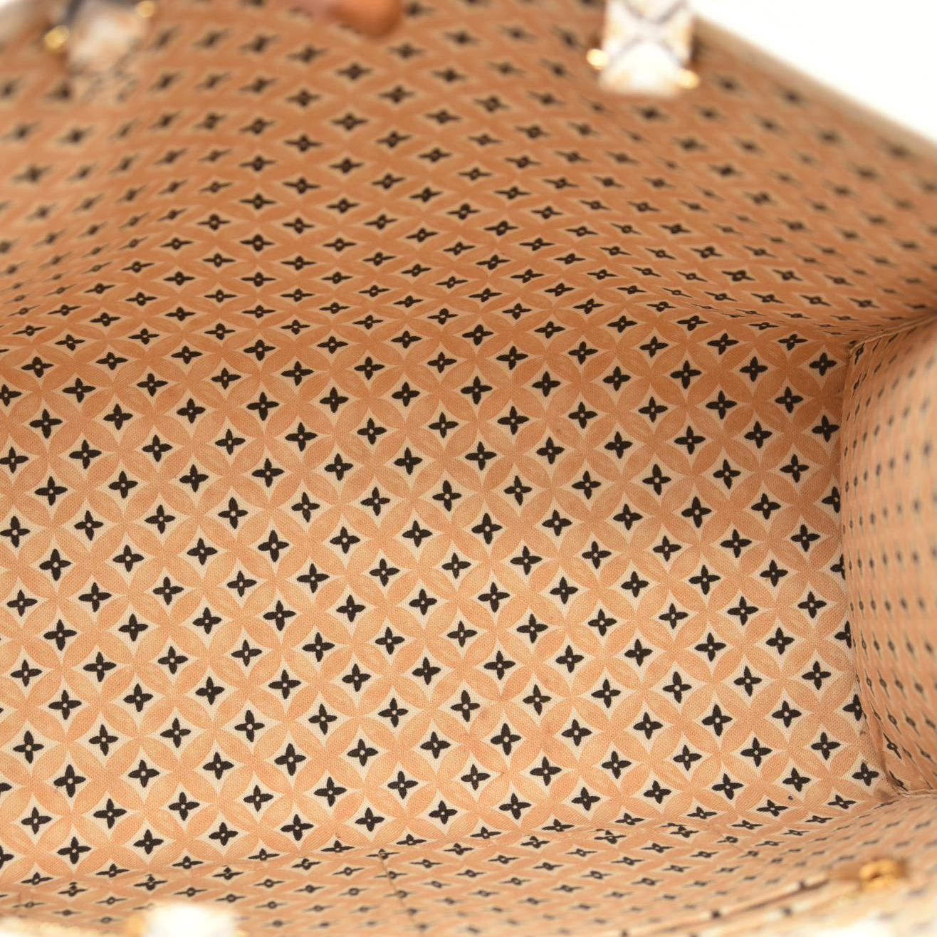 Louis Vuitton  Monogram Giant By The Pool 2.0 Onthego MM Beige RFID