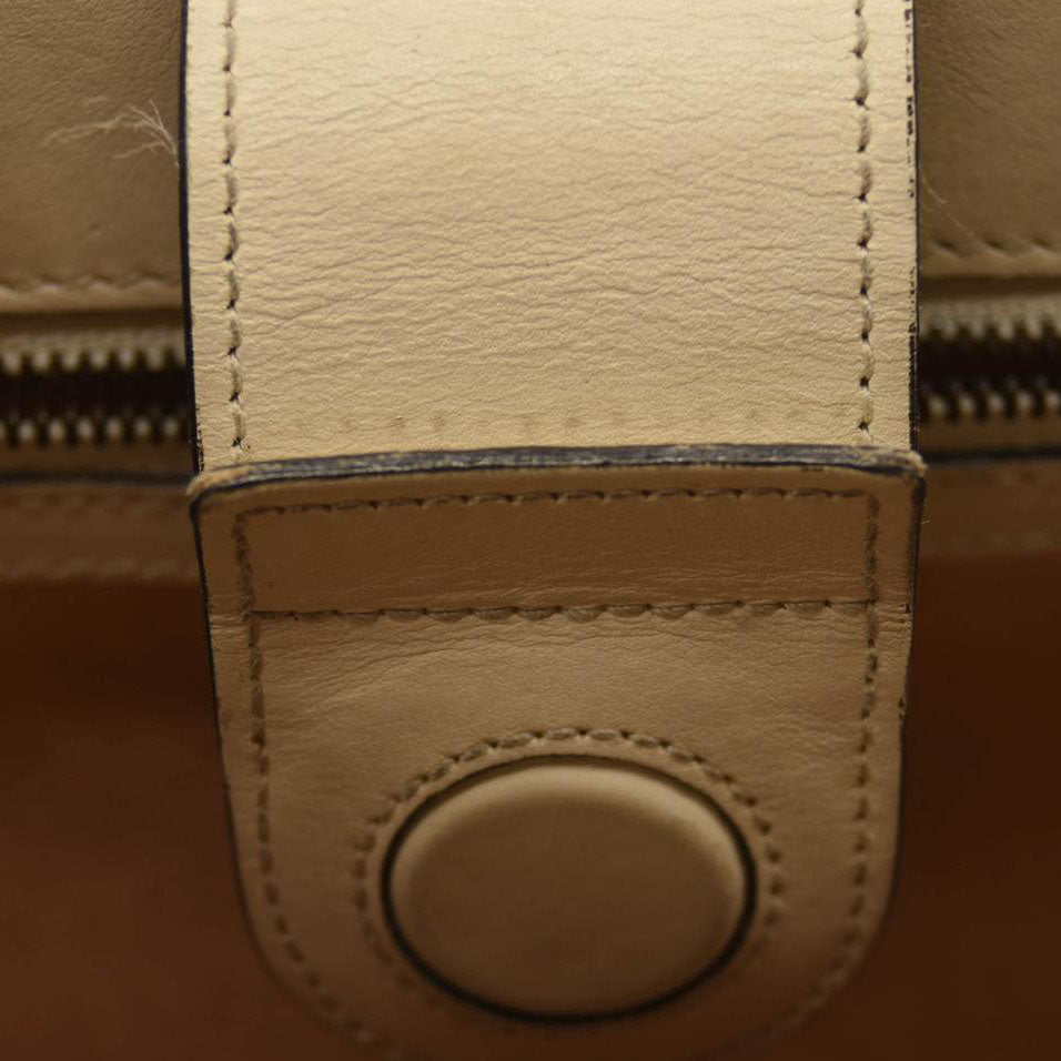 GUCCI Calfskin Matelasse Small GG Marmont Tote White