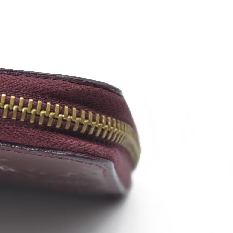 AUCTION $1030 Louis Vuitton  Vernis Zippy Wallet Rouge Fauviste SP2130