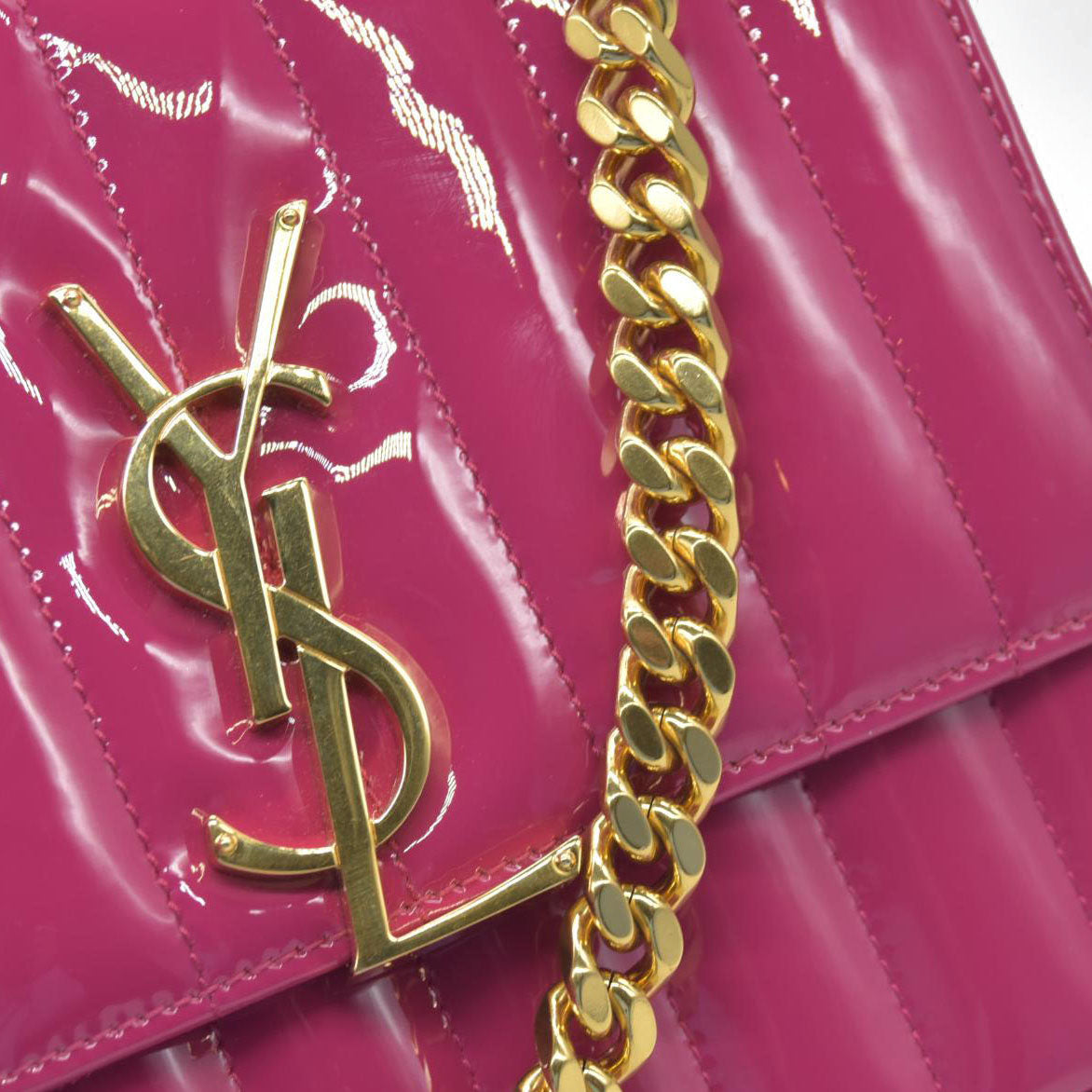 $2590 Saint Laurent Patent Calfskin Matelasse Monogram Medium Vicky Chain Bag Pink