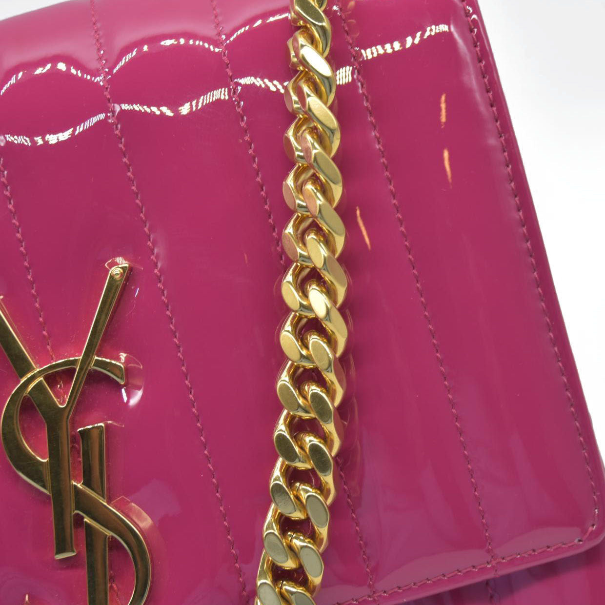 $2590 Saint Laurent Patent Calfskin Matelasse Monogram Medium Vicky Chain Bag Pink