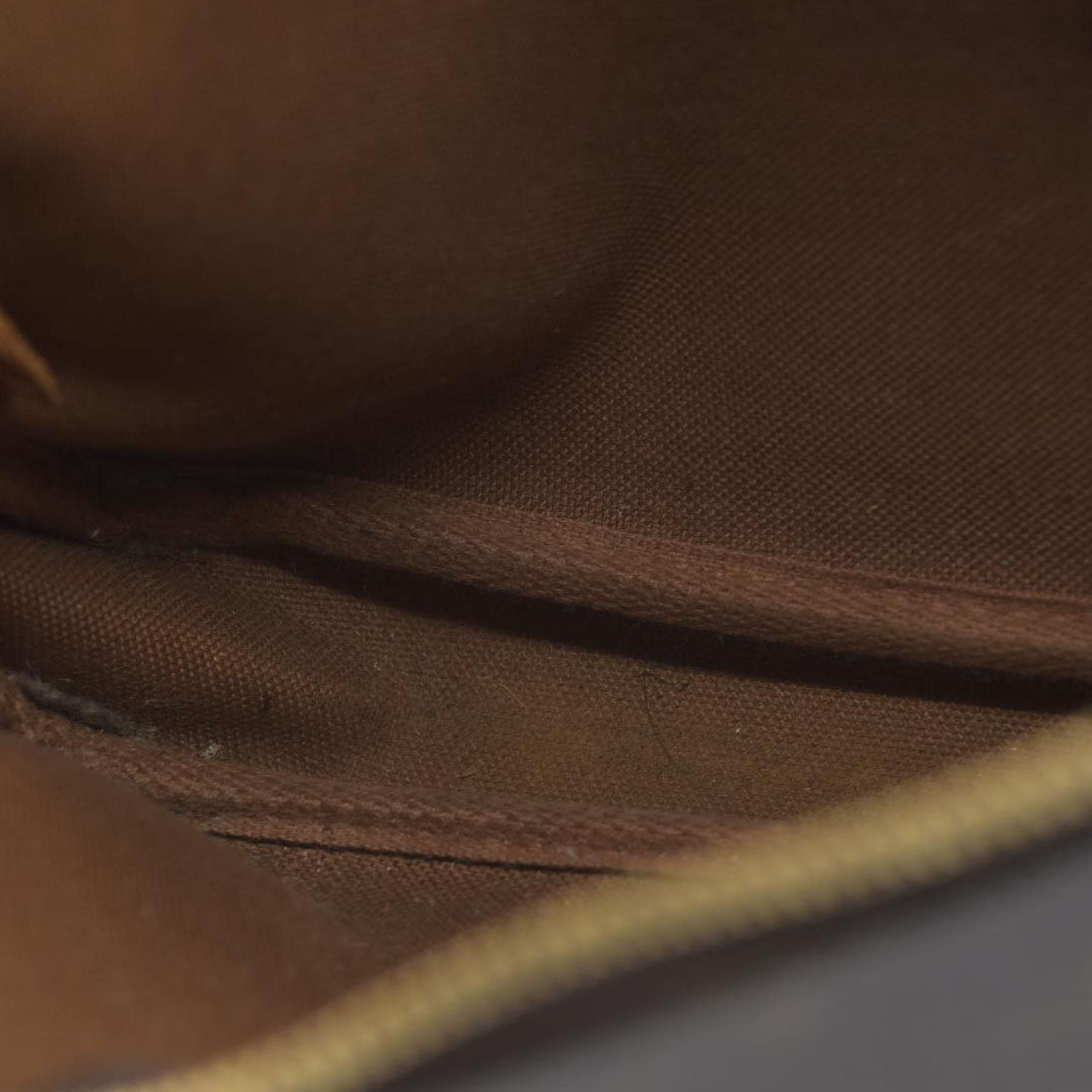 $1290 Louis Vuitton  Monogram Pochette Accessories