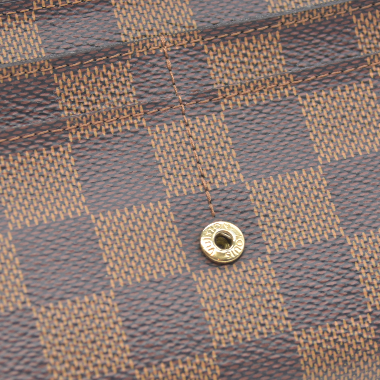 $775 2019 Louis Vuitton Damier Ebene Sarah Wallet NM CT4169