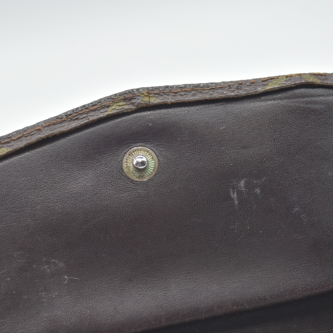 $775 1980s Louis Vuitton Monogram Long Sarah Wallet Brown
