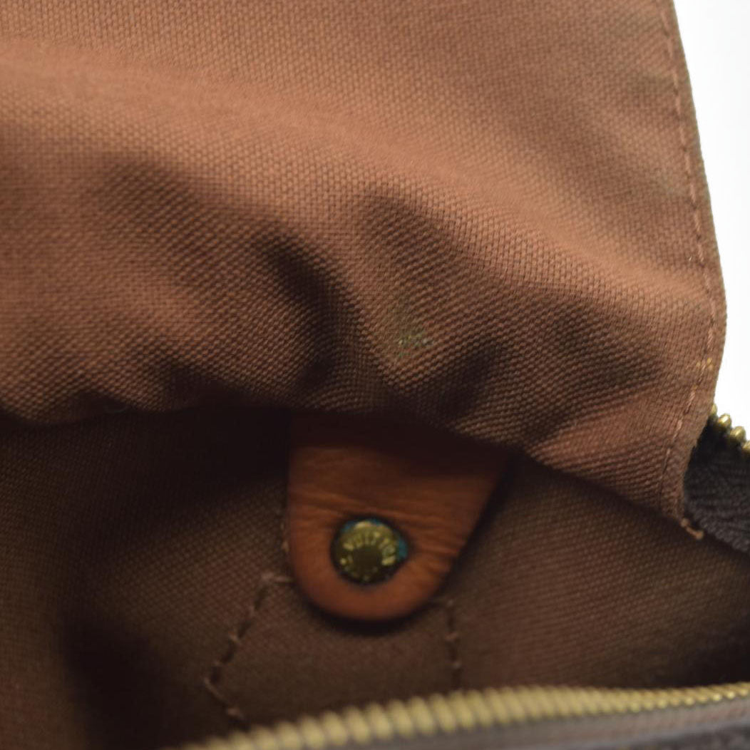 $1490 Louis Vuitton  Monogram Speedy 25