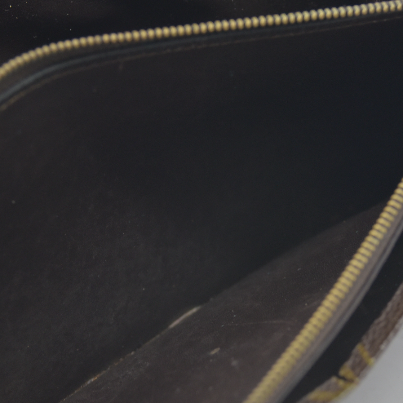 $775 1980s Louis Vuitton Monogram Long Sarah Wallet Brown