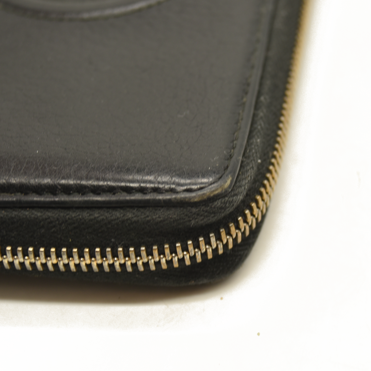 Gucci  Pebbled Calfskin Soho Zip Around Wallet Black