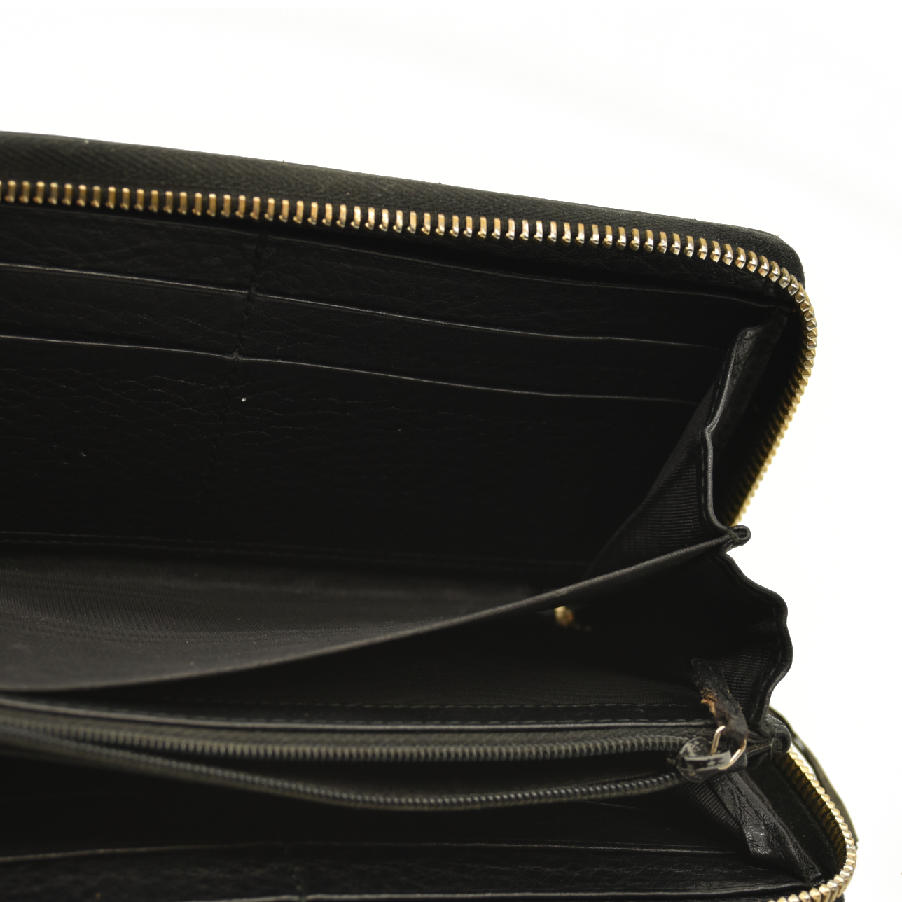 Gucci  Pebbled Calfskin Soho Zip Around Wallet Black