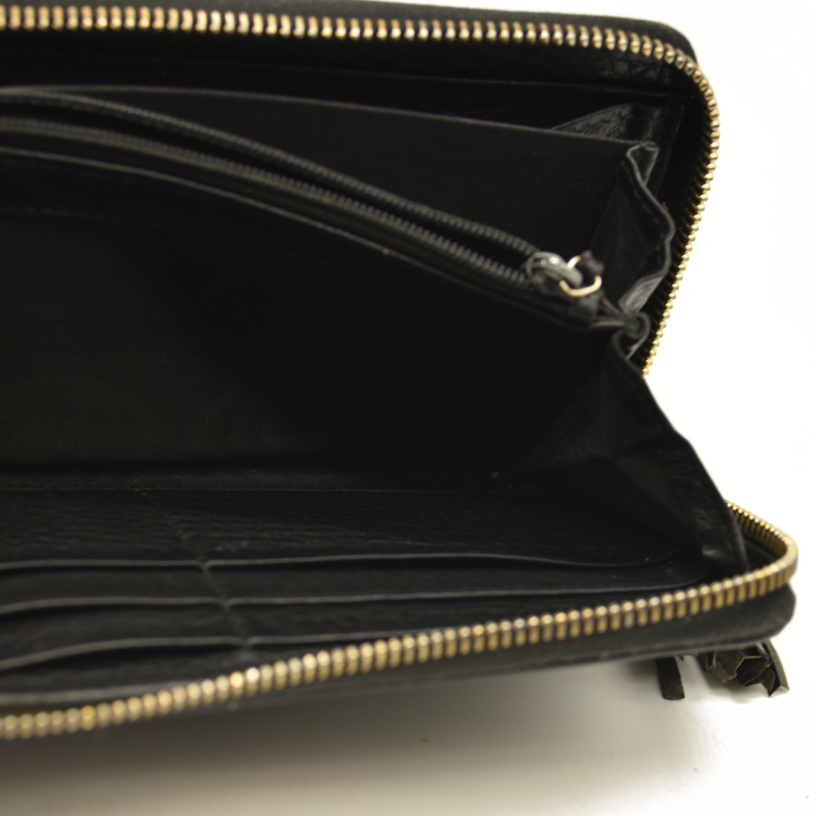 Gucci  Pebbled Calfskin Soho Zip Around Wallet Black