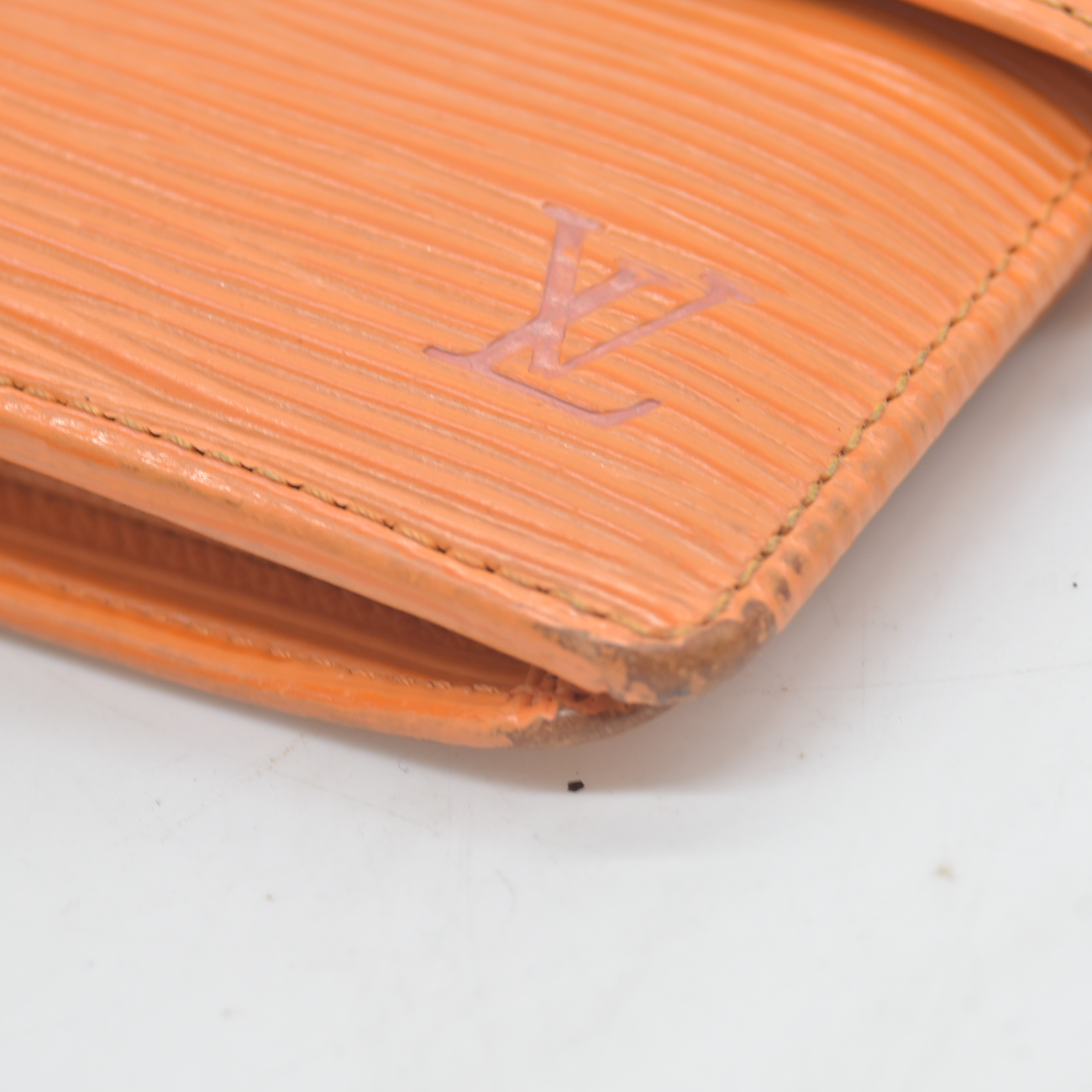 $690 2005 Louis Vuitton Epi Porte-Billets Compact Wallet Orange MI0055