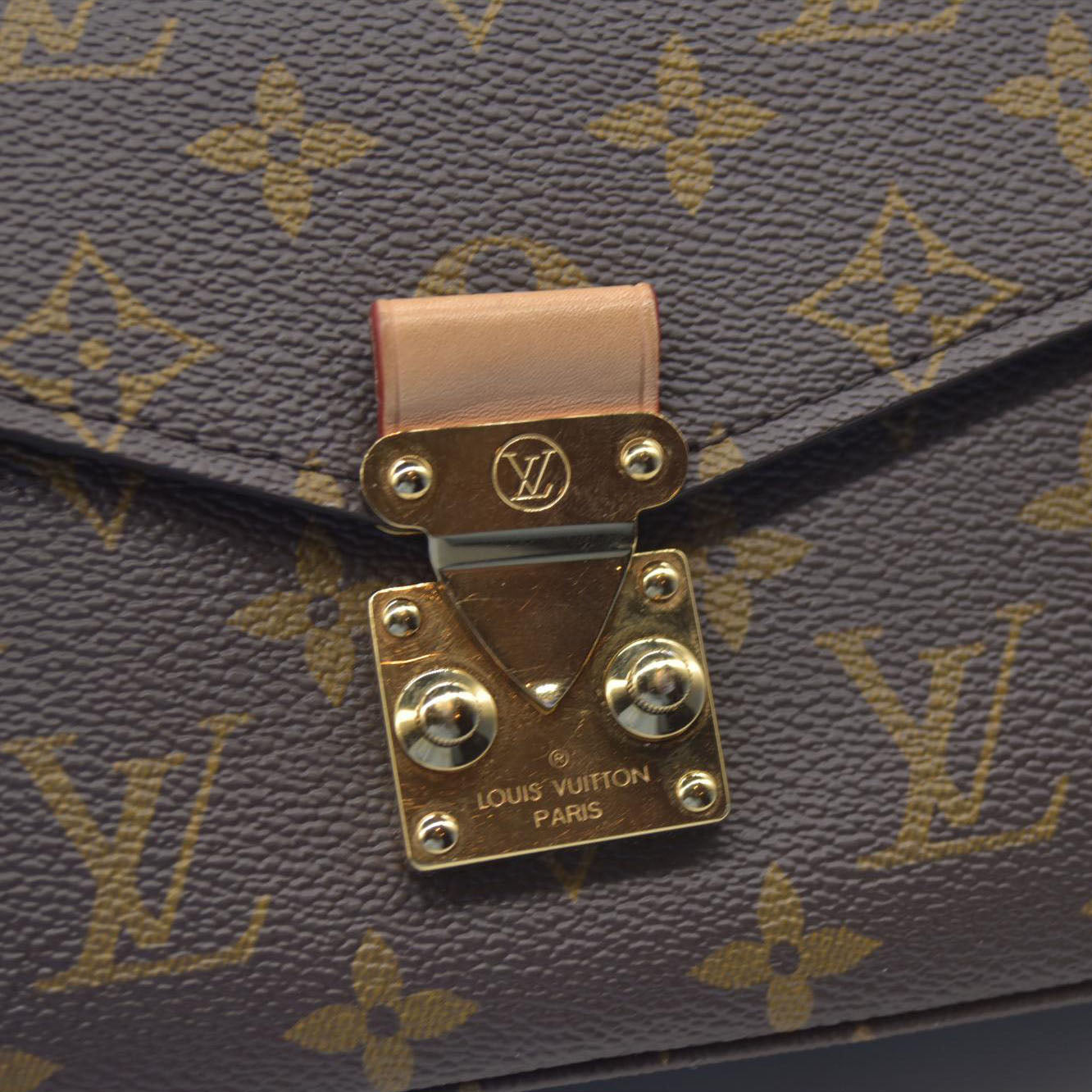$3200 Louis Vuitton Monogram Pochette Métis East West
