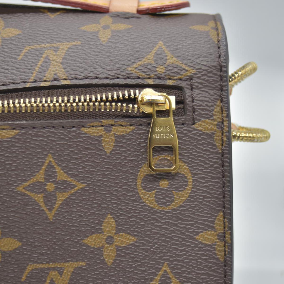 $3300 RFID Louis Vuitton Monogram Pochette Métis East West