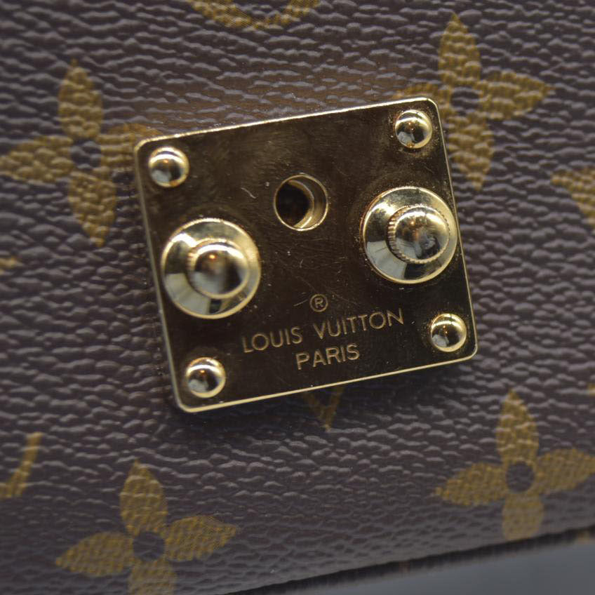 $3200 Louis Vuitton Monogram Pochette Métis East West