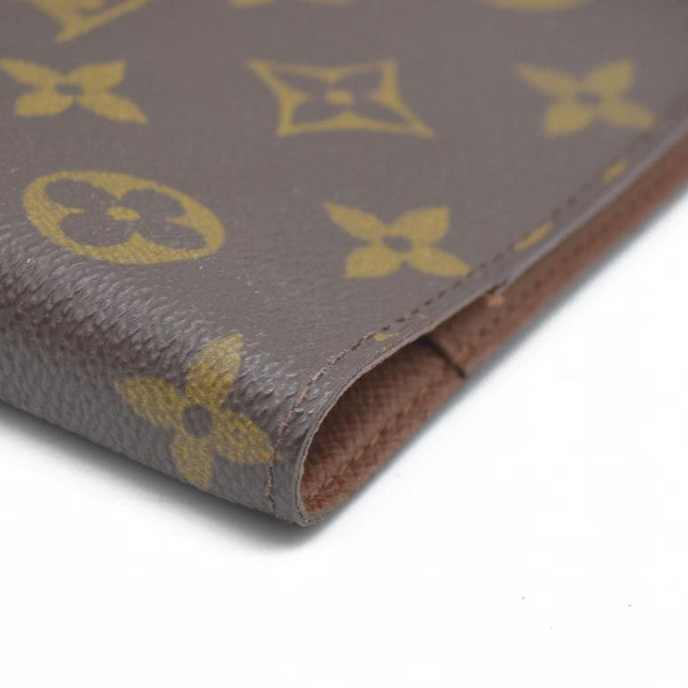 $505 Louis Vuitton  Monogram Small Ring Agenda Cover CA1908