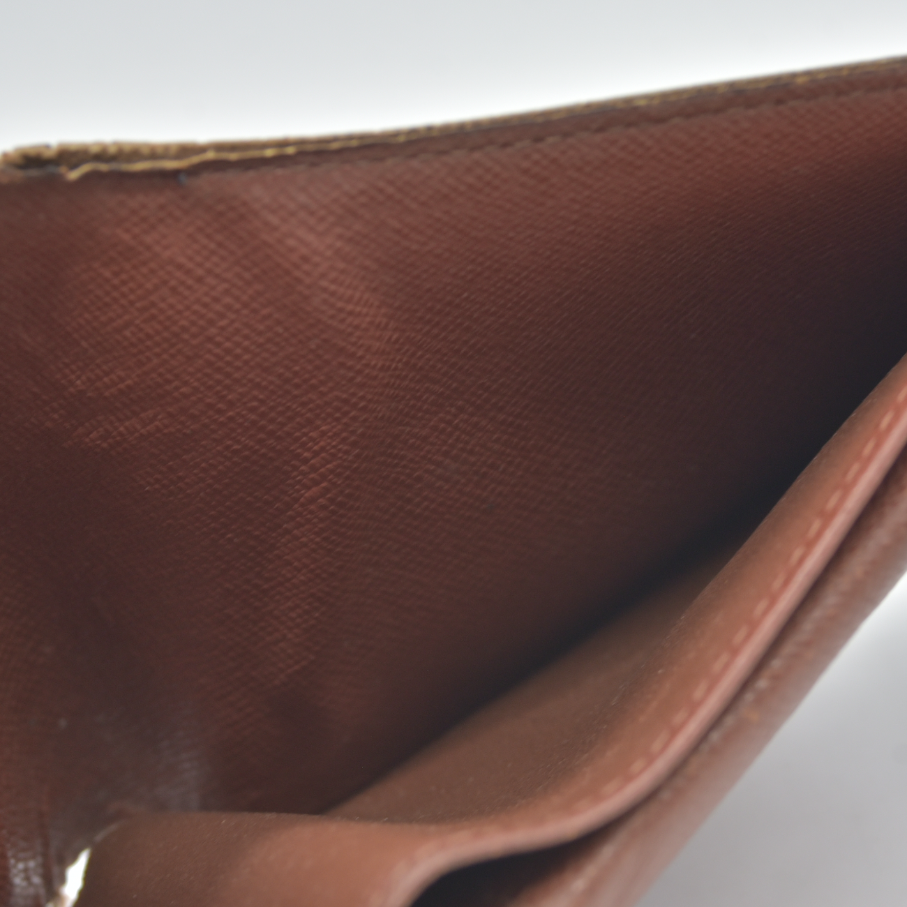 $515 2001 Louis Vuitton Monogram Marco Wallet SD0041