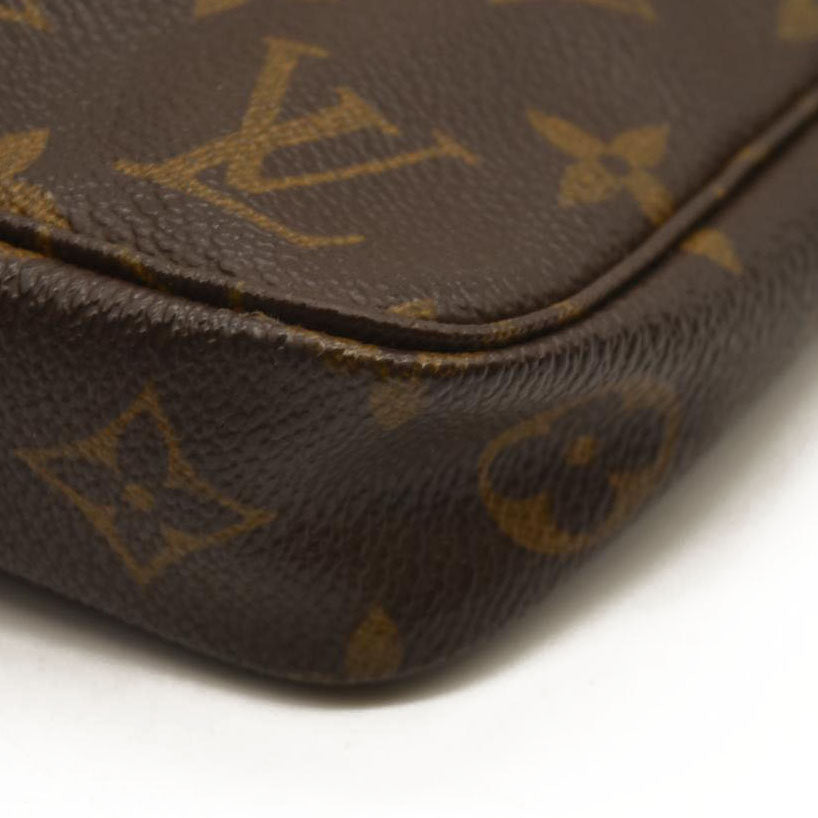 LOUIS VUITTON  Monogram Pochette Accessories VI0030