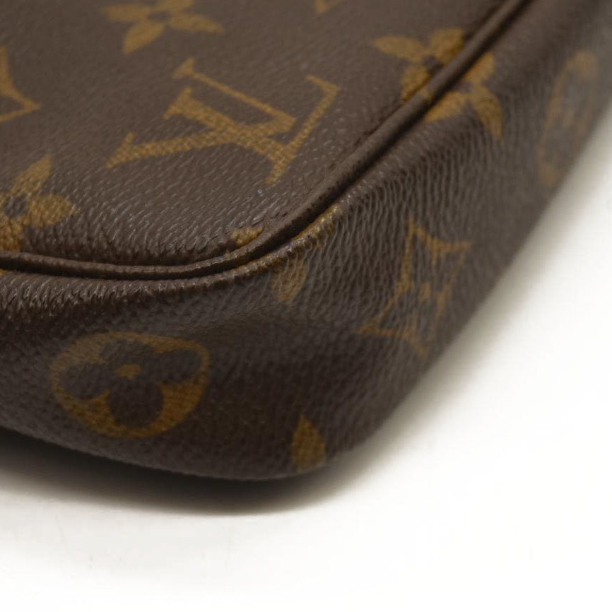 LOUIS VUITTON  Monogram Pochette Accessories VI0030