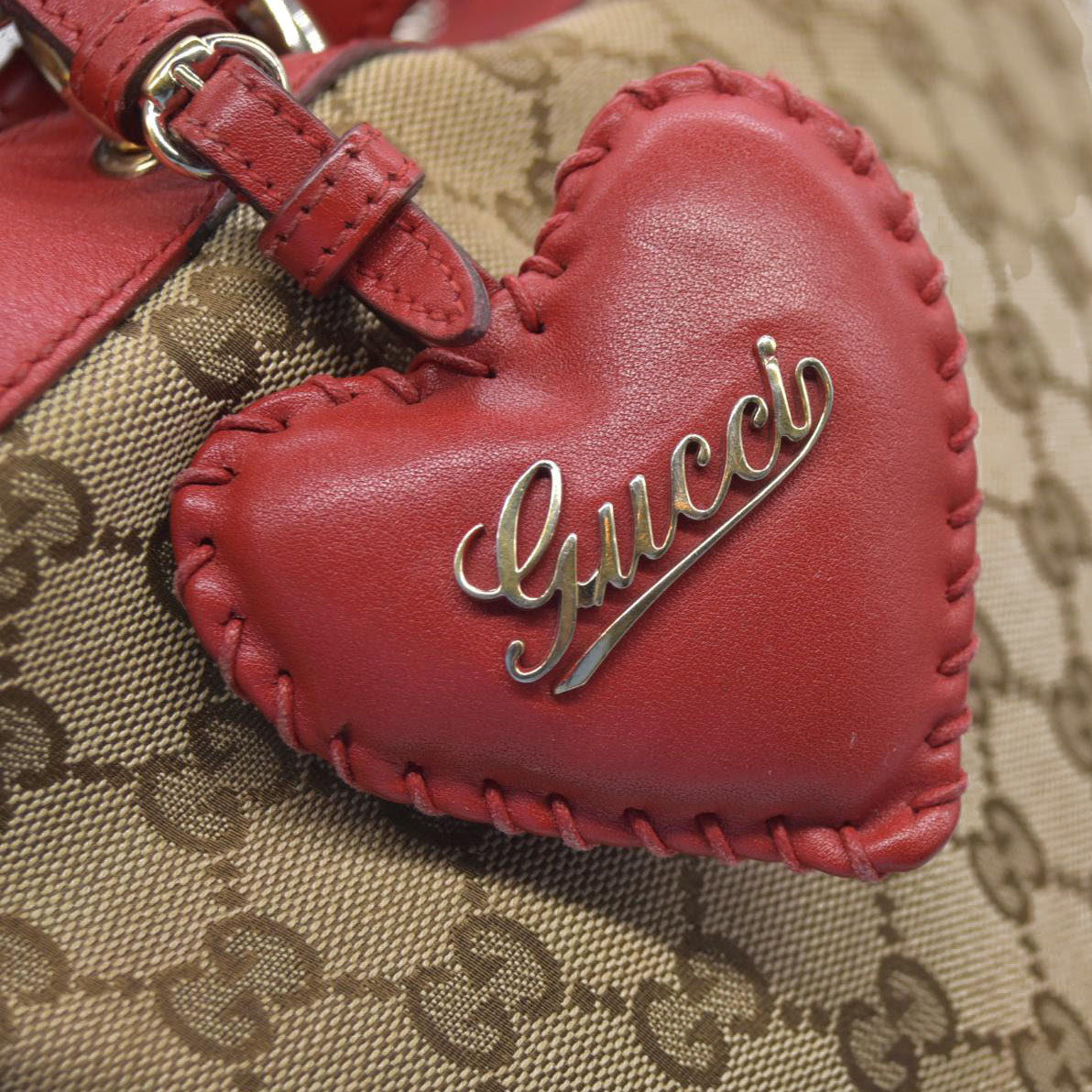 $1980 Gucci Monogram Signature GG Valentine Tote Red
