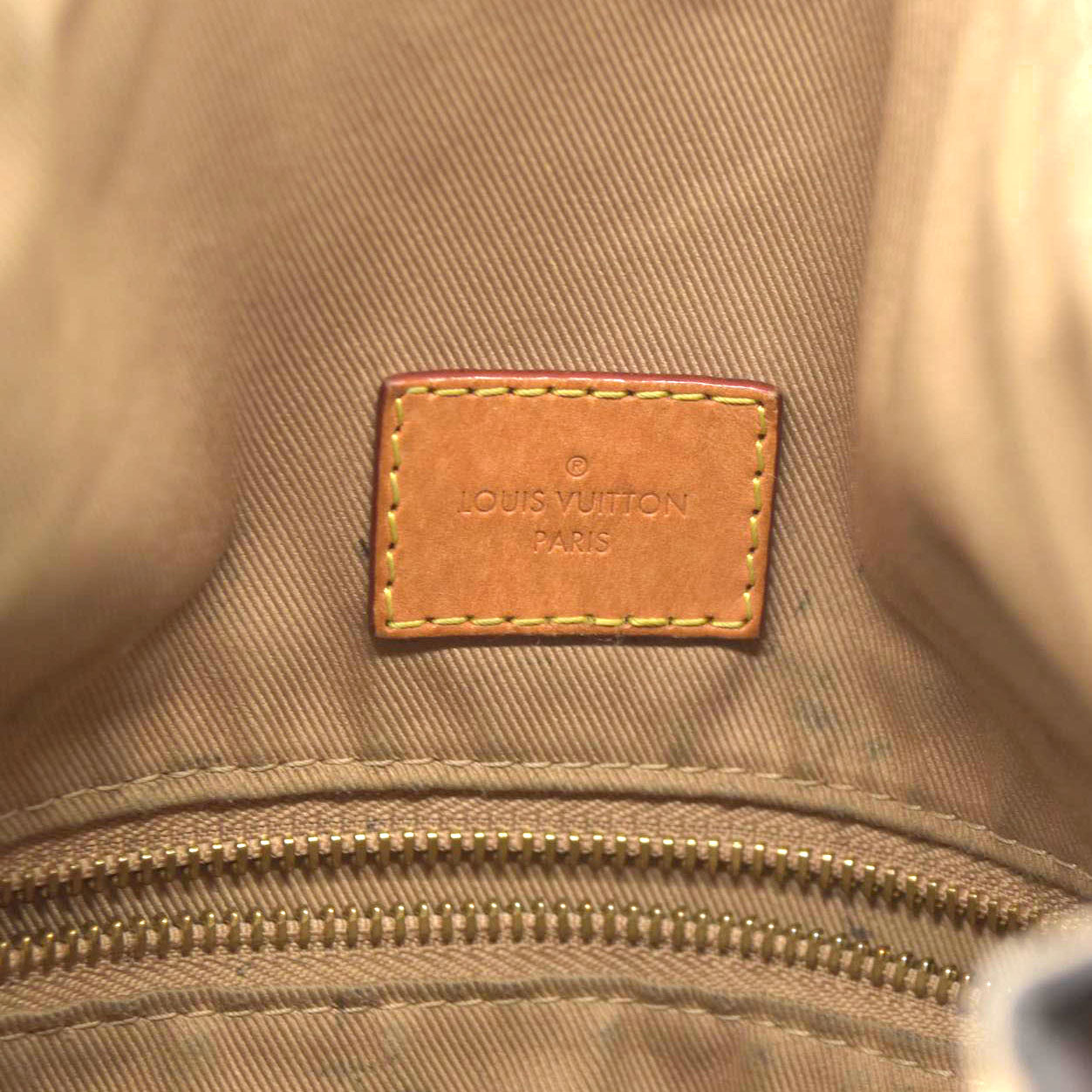 $1990 Louis Vuitton LV Monogram Graceful PM