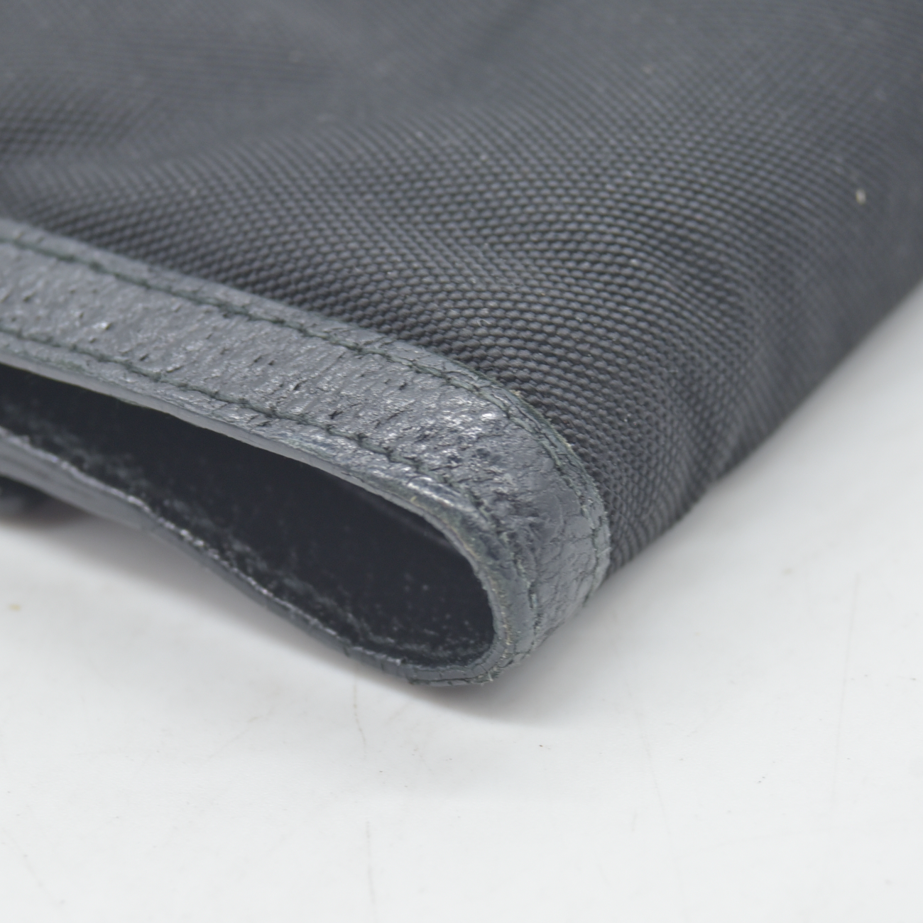 $490 GUCCI Logo Canvas Leather Bifold Wallet Black