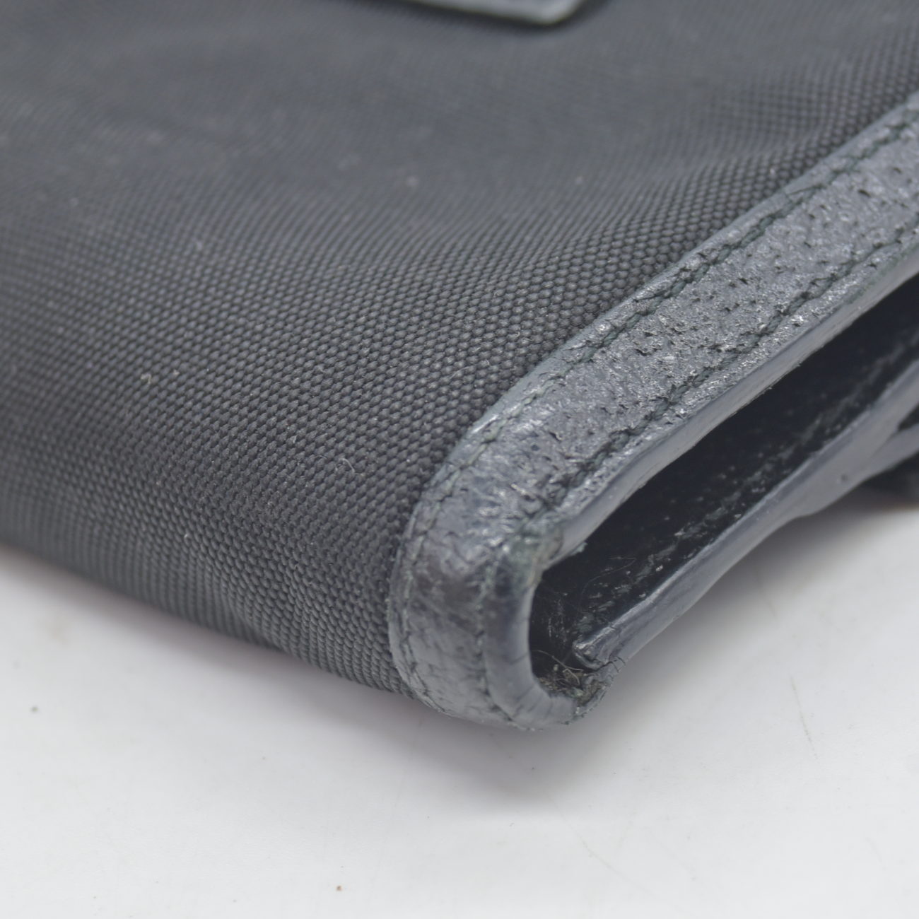 $490 GUCCI Logo Canvas Leather Bifold Wallet Black