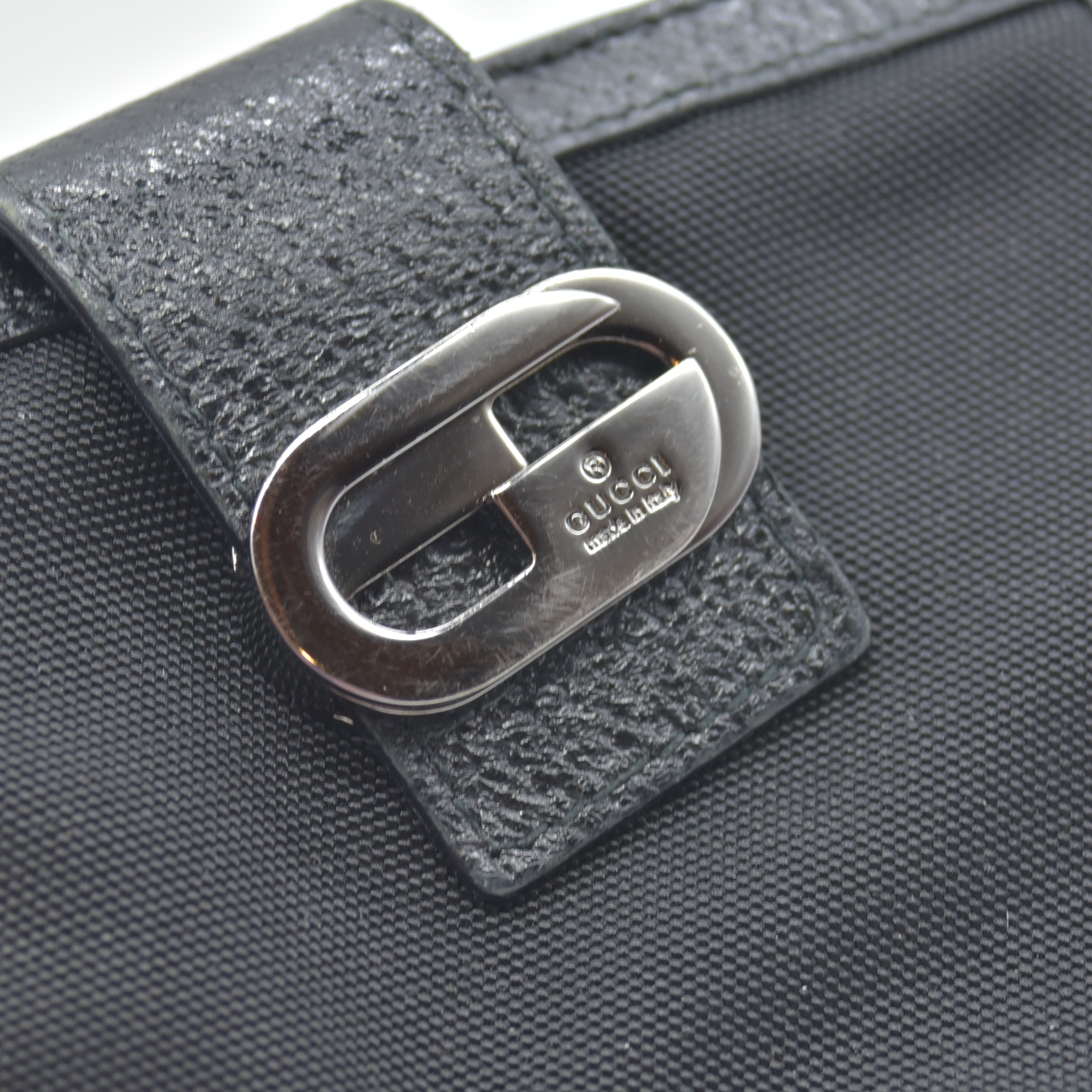 $490 GUCCI Logo Canvas Leather Bifold Wallet Black