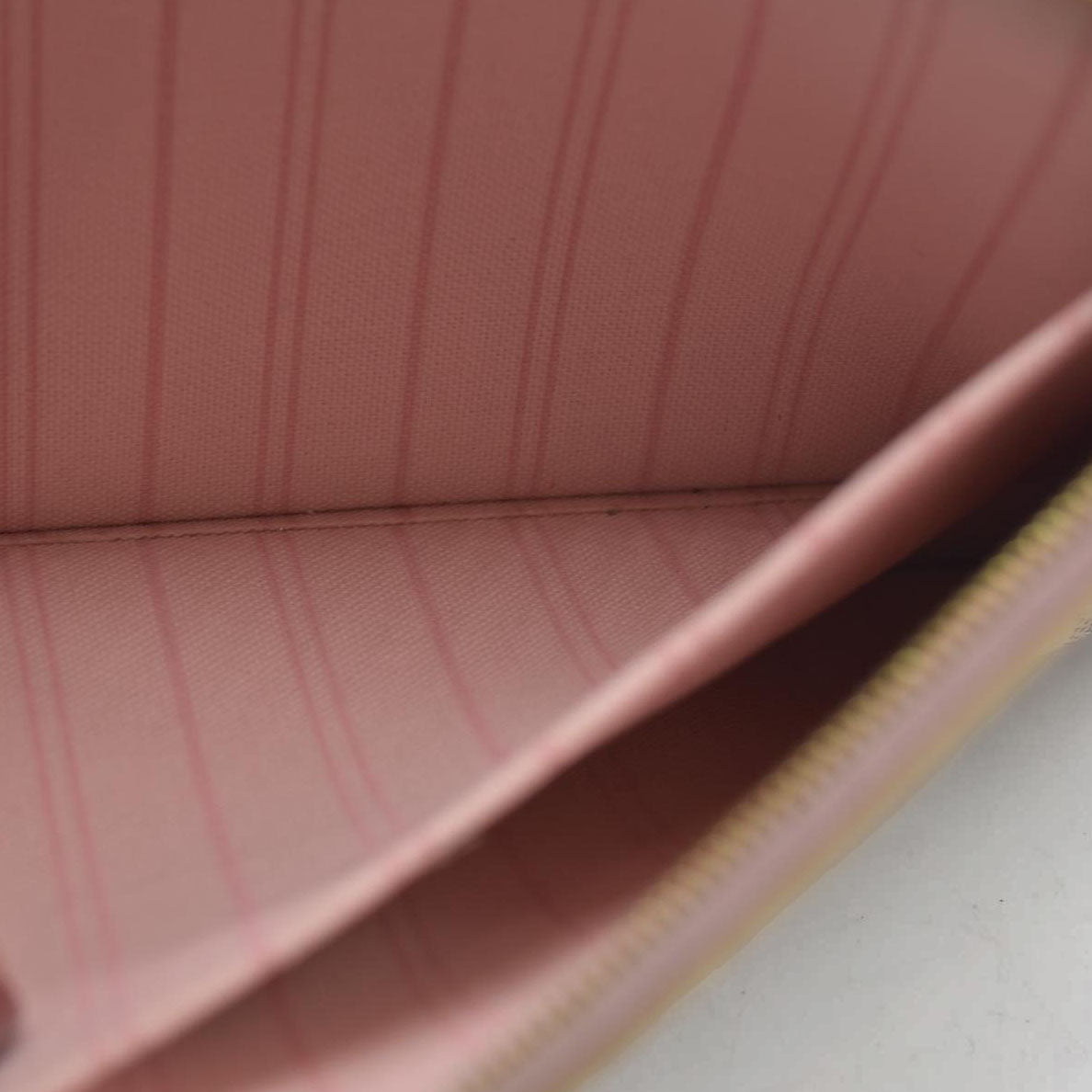 $2030 Louis Vuitton Damier Azur Neverfull GM MM Pochette