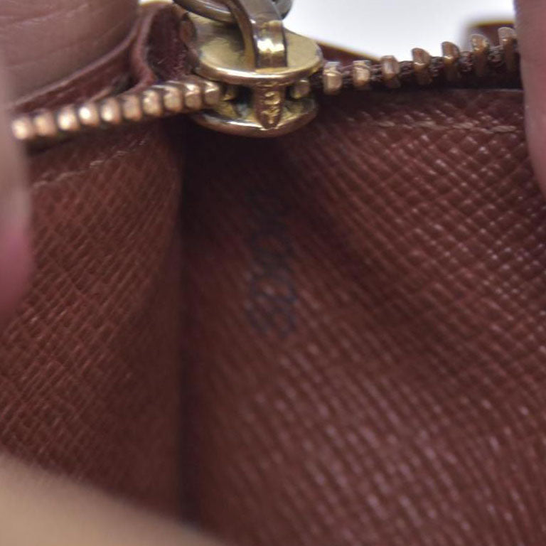 $725 2000 Louis Vuitton Monogram Sarah Wallet SD1010 CONSIGNMENT 10021127