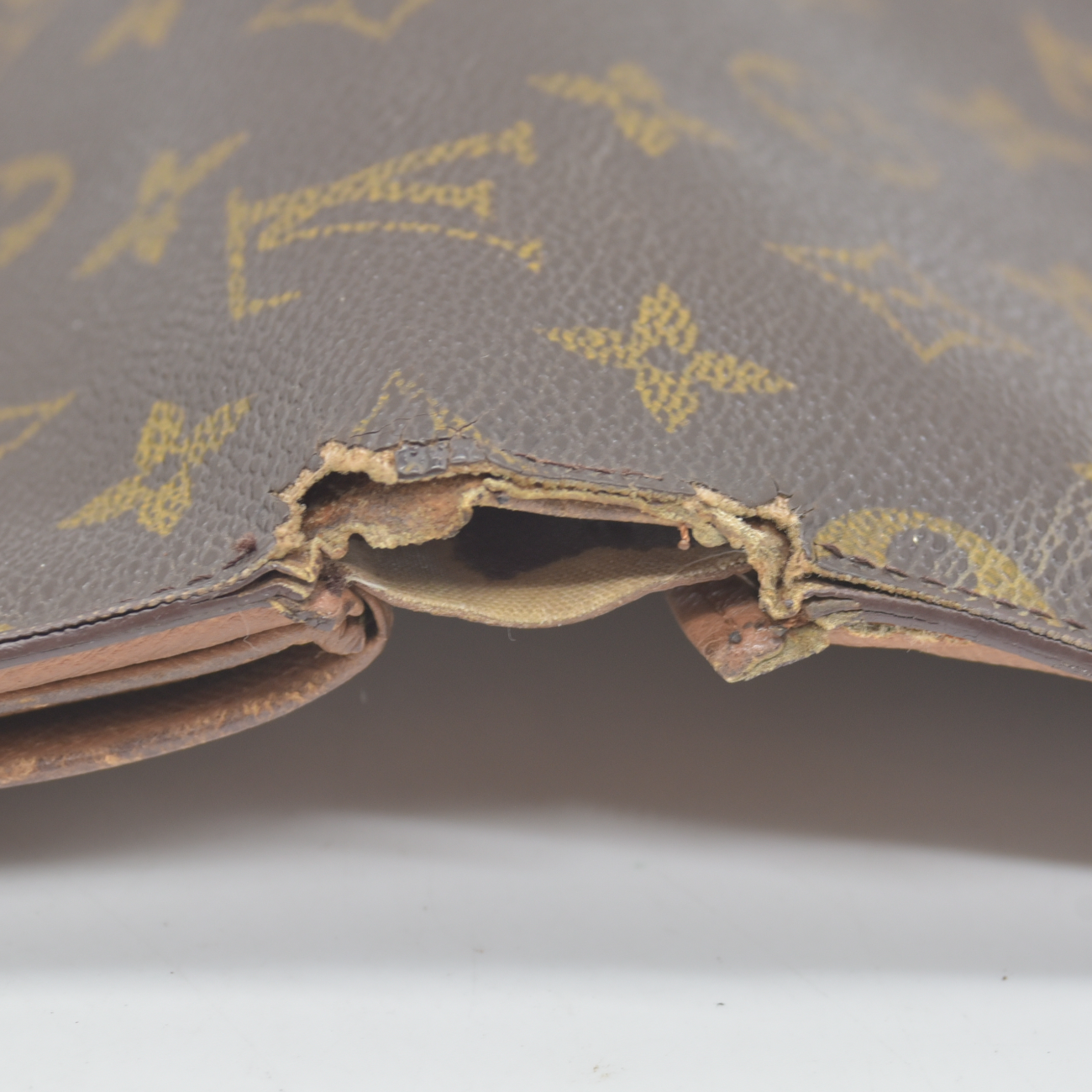 $635 1994 WELL WORN Louis Vuitton Monogram Porte Tresor Etui Papiers Wallet  MI0994