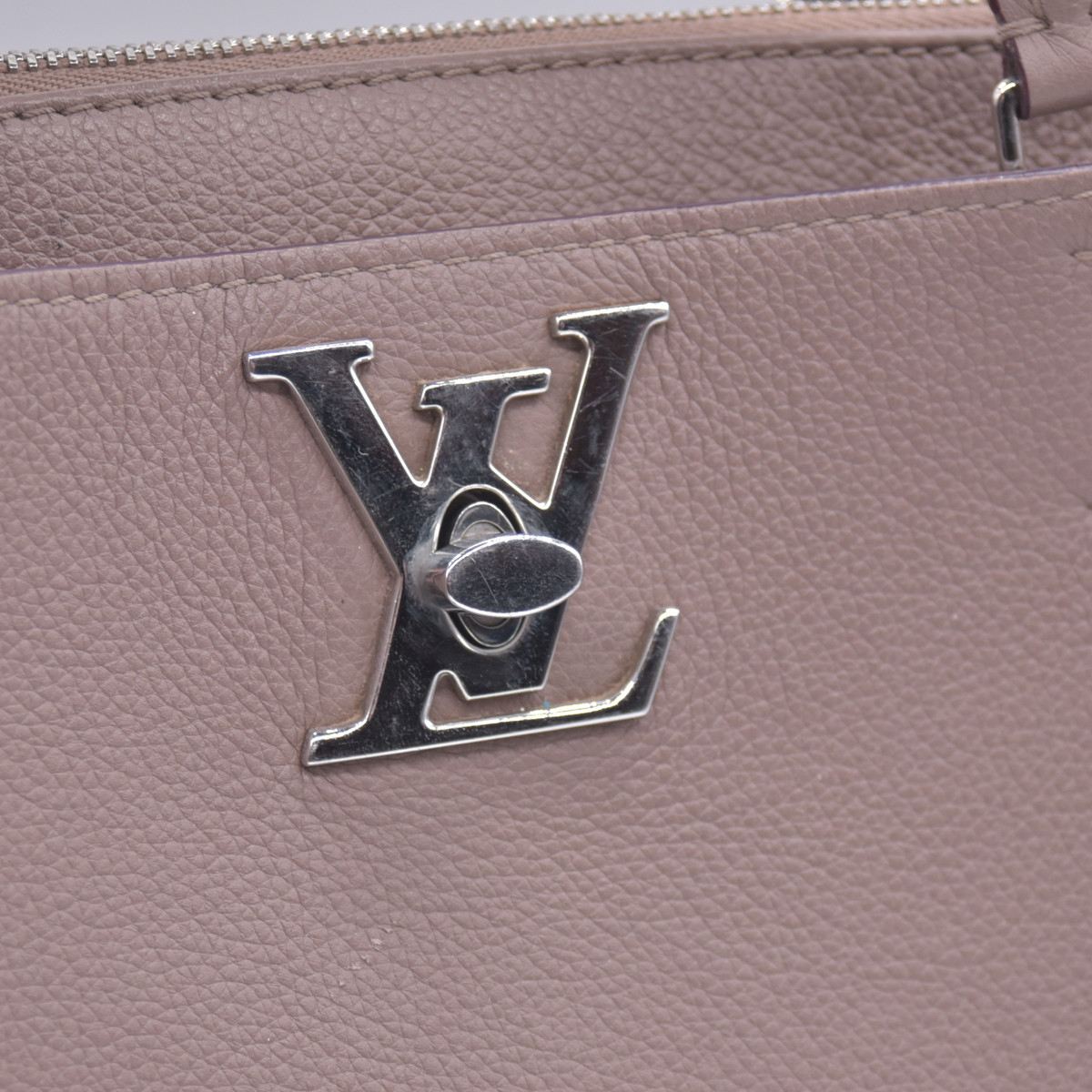 $3100 2017 Louis Vuitton Calfskin Lockmeto Beige 10021133 AR4167