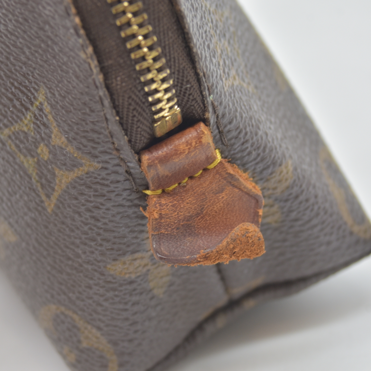 $600 Louis Vuitton Monogram Pochette Cosmetics Pouch Brown  CA0041