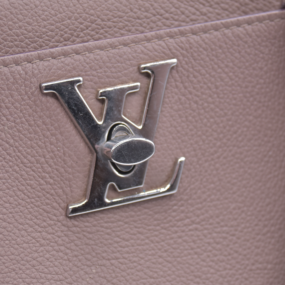 $3100 2017 Louis Vuitton Calfskin Lockmeto Beige 10021133 AR4167