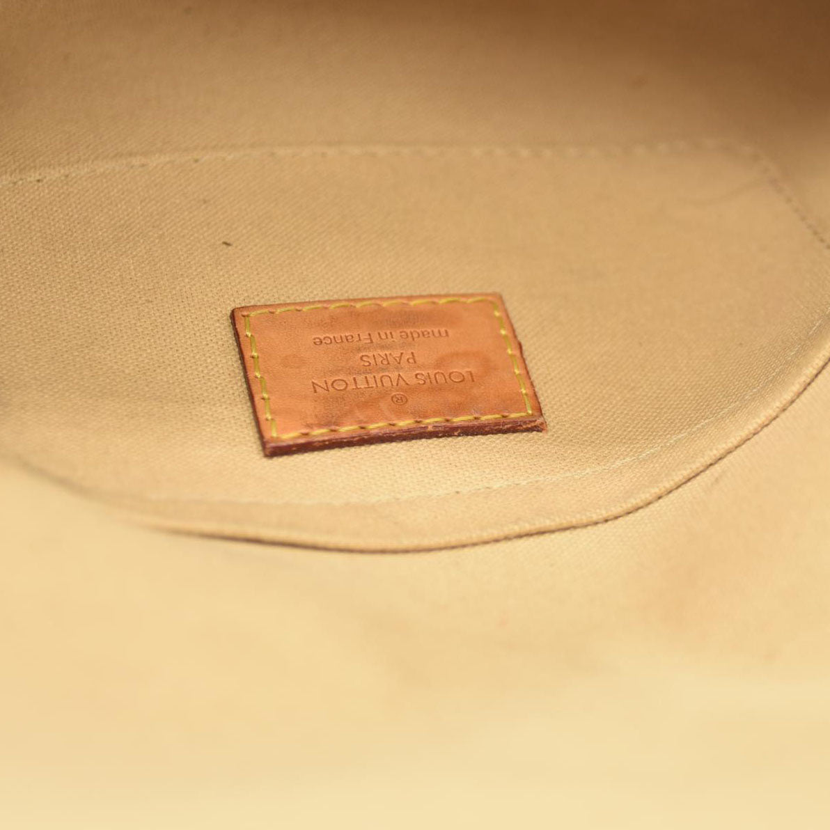 Louis Vuitton  Damier Azur Favorite MM DU0194