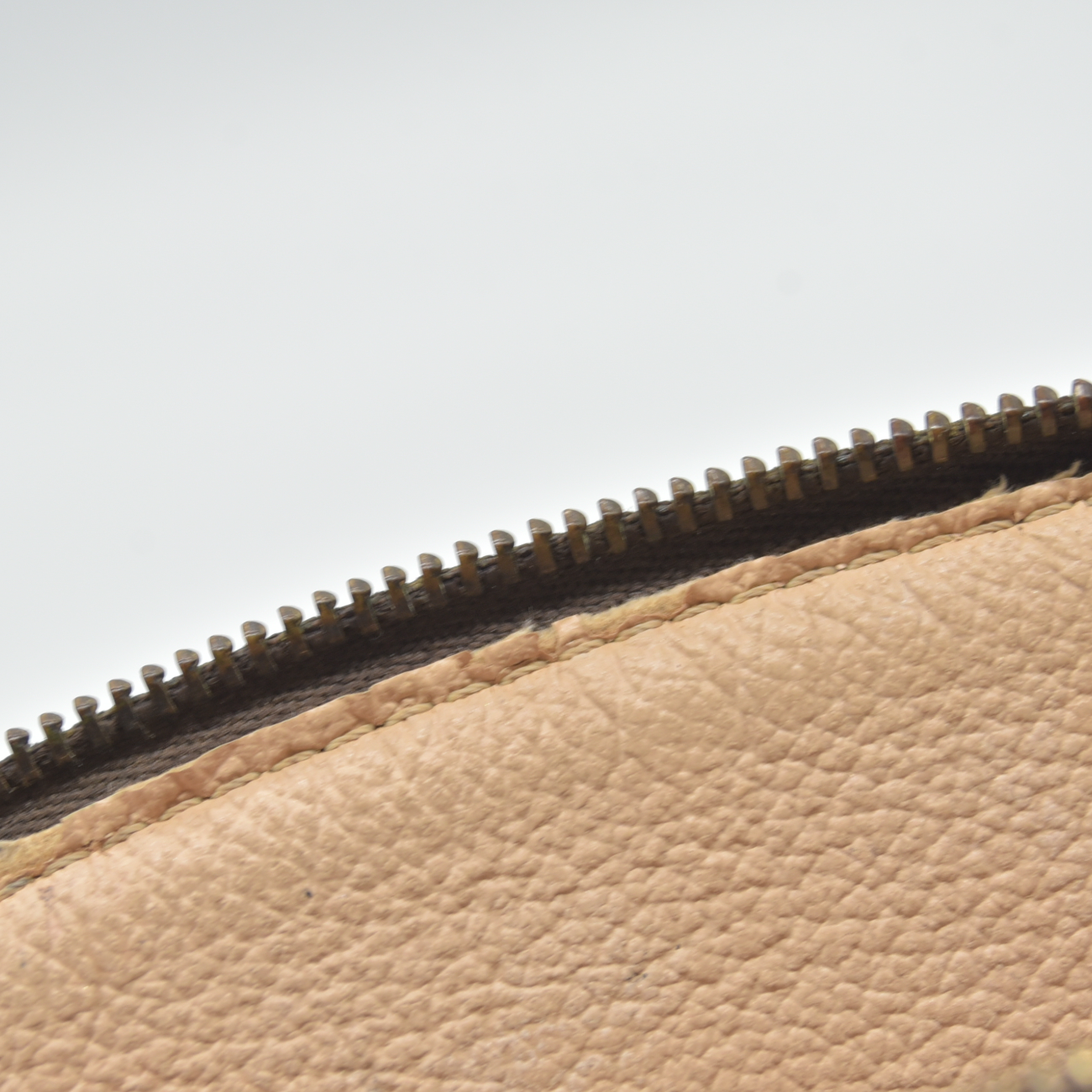 $600 Louis Vuitton Monogram Pochette Cosmetics Pouch Brown  CA0041