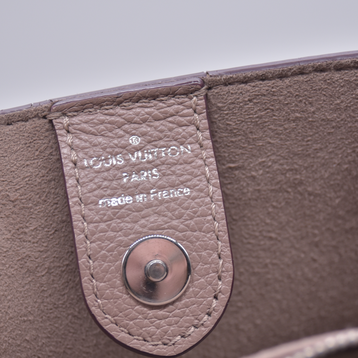$3100 2017 Louis Vuitton Calfskin Lockmeto Beige 10021133 AR4167