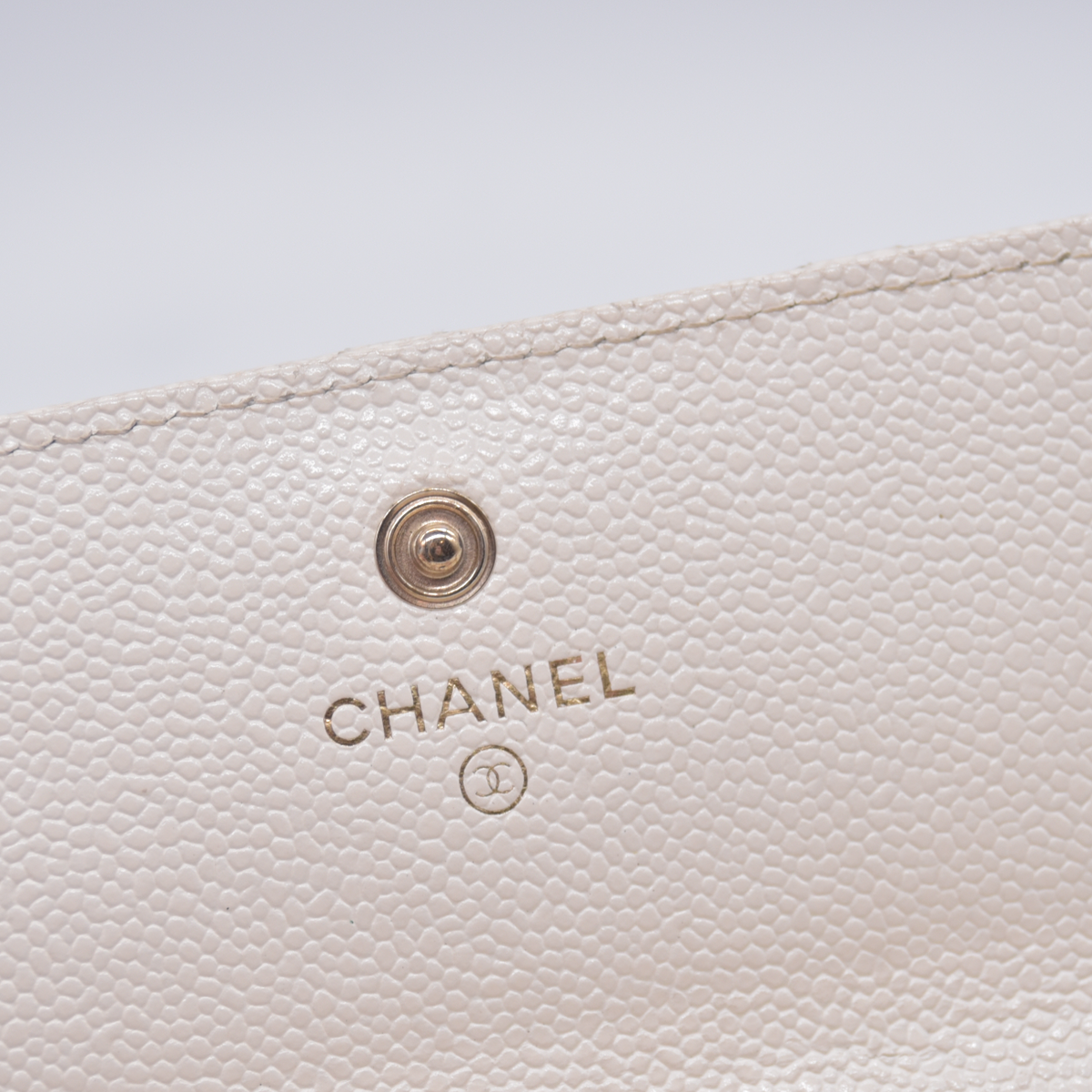$1400 CHANEL CC Quilted Matelasse Grained Calfskin Bifold Wallet EPXP5N18 10021020
