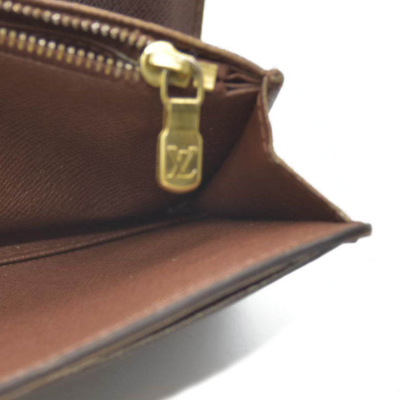 LOUIS VUITTON Monogram Alexandra Trifold Wallet