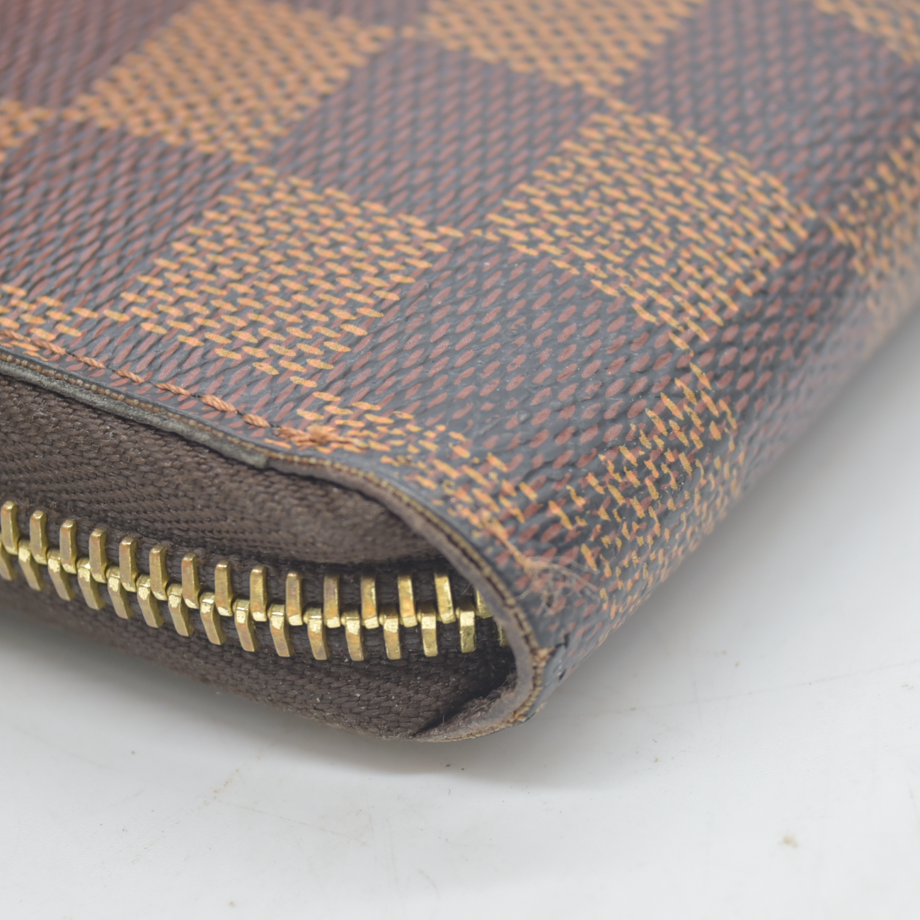 $915 2014 Louis Vuitton Damier Ebene Zippy Wallet CA3174