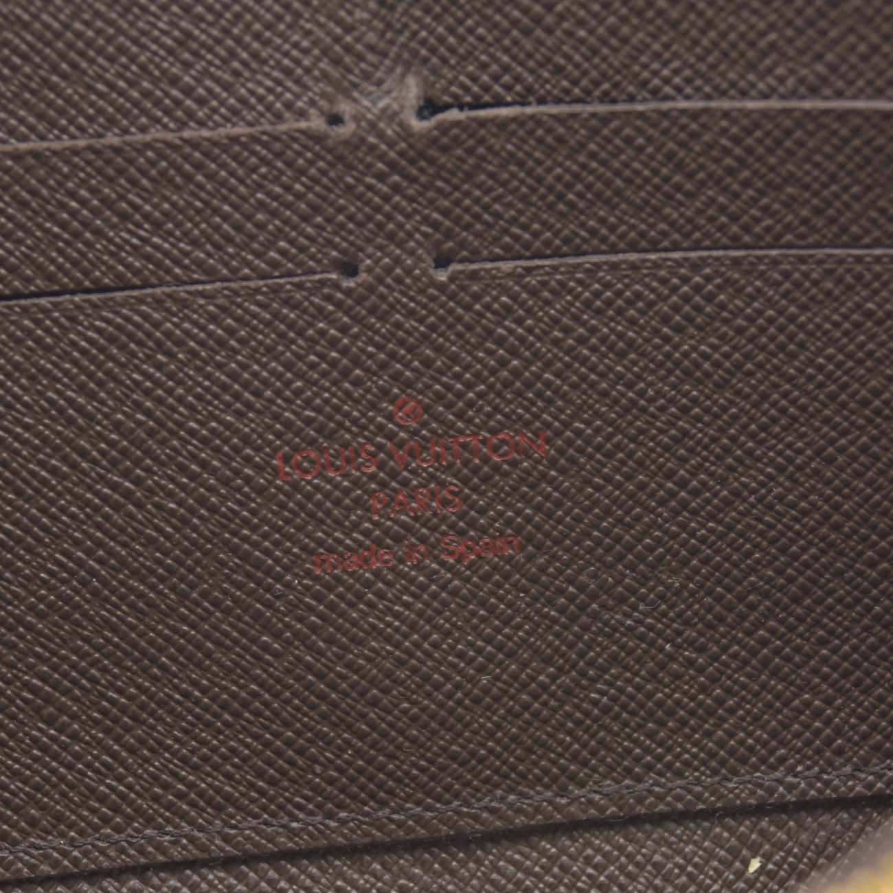 $915 2014 Louis Vuitton Damier Ebene Zippy Wallet CA3174