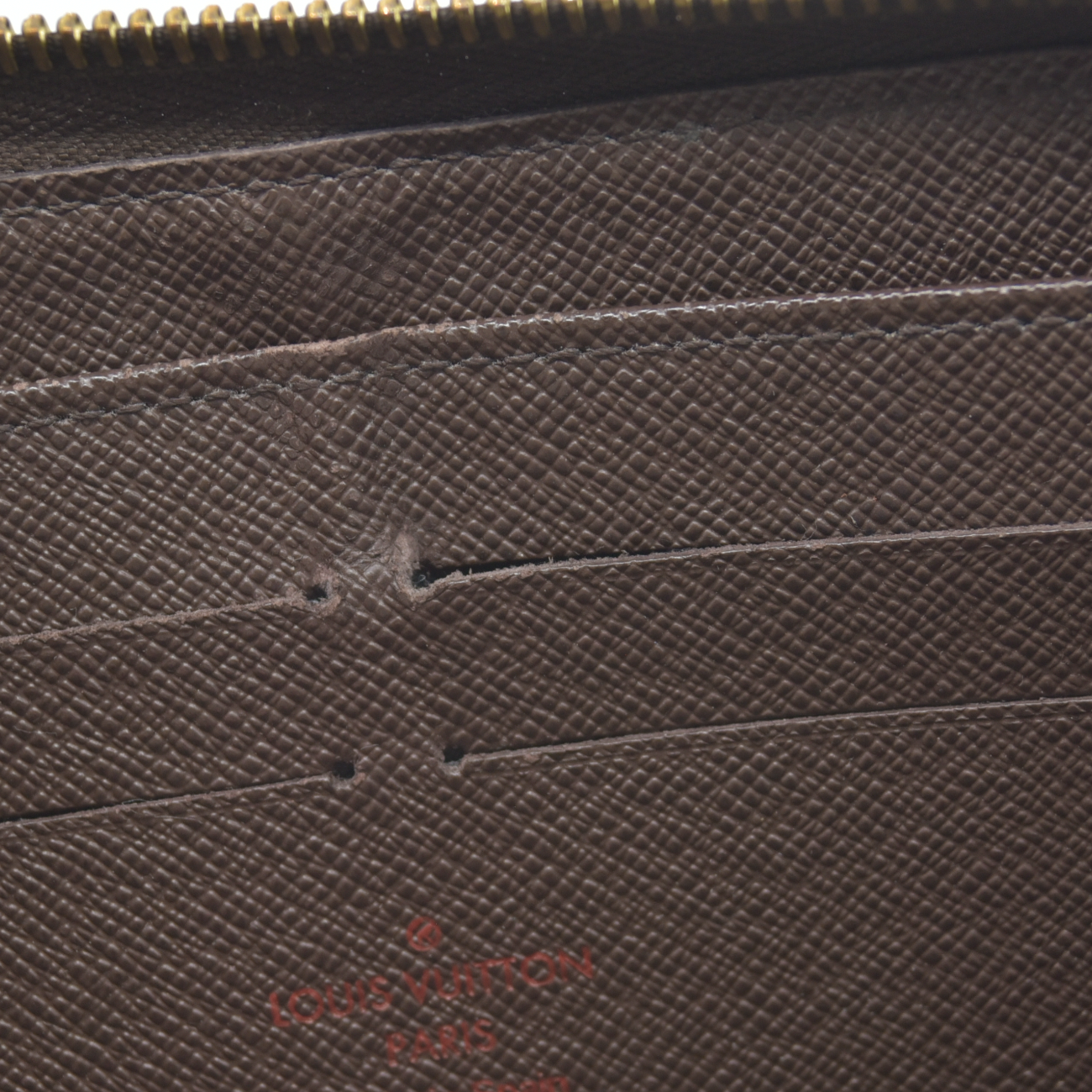 $915 2014 Louis Vuitton Damier Ebene Zippy Wallet CA3174