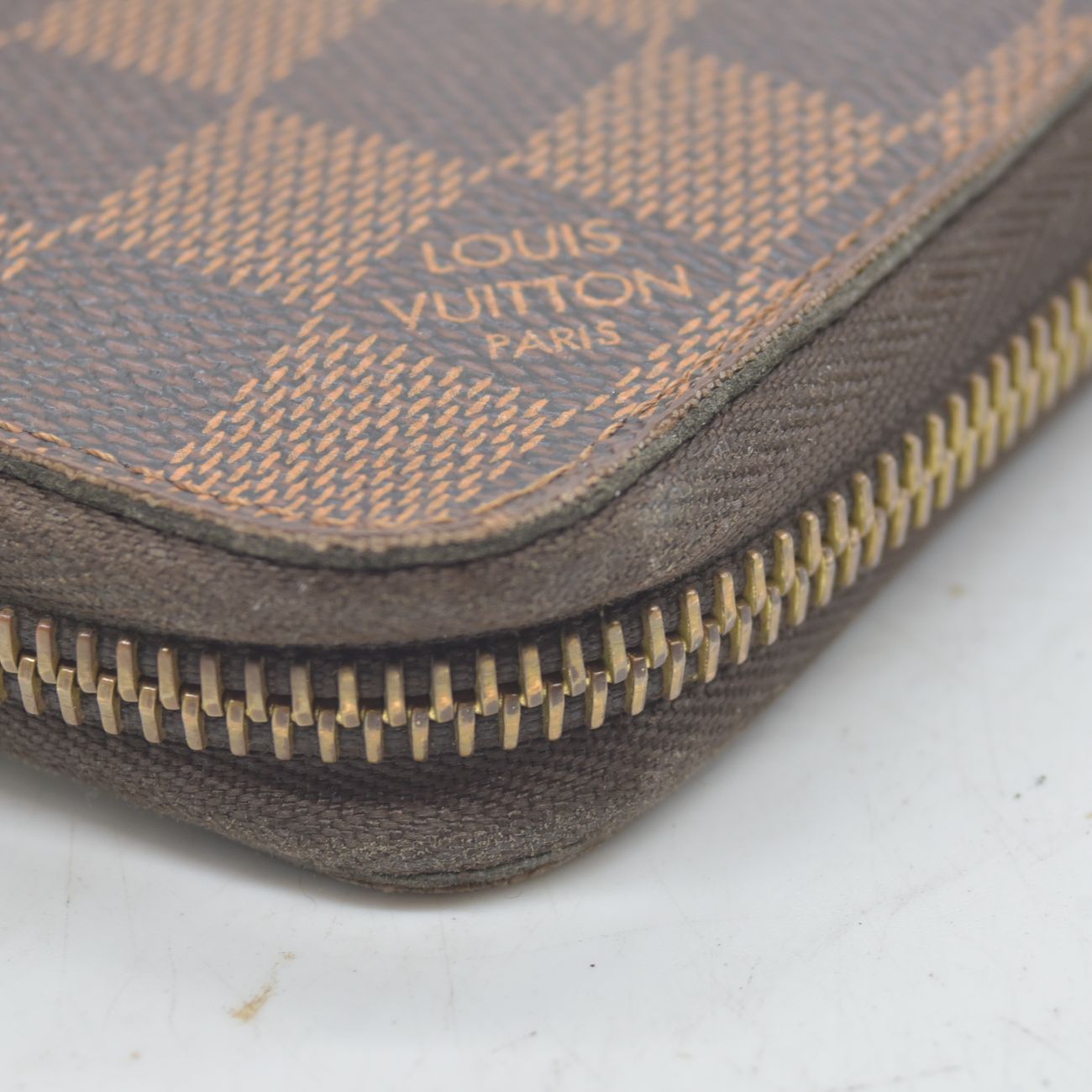 $915 2013 Louis Vuitton Damier Ebene Zippy Wallet CA3103