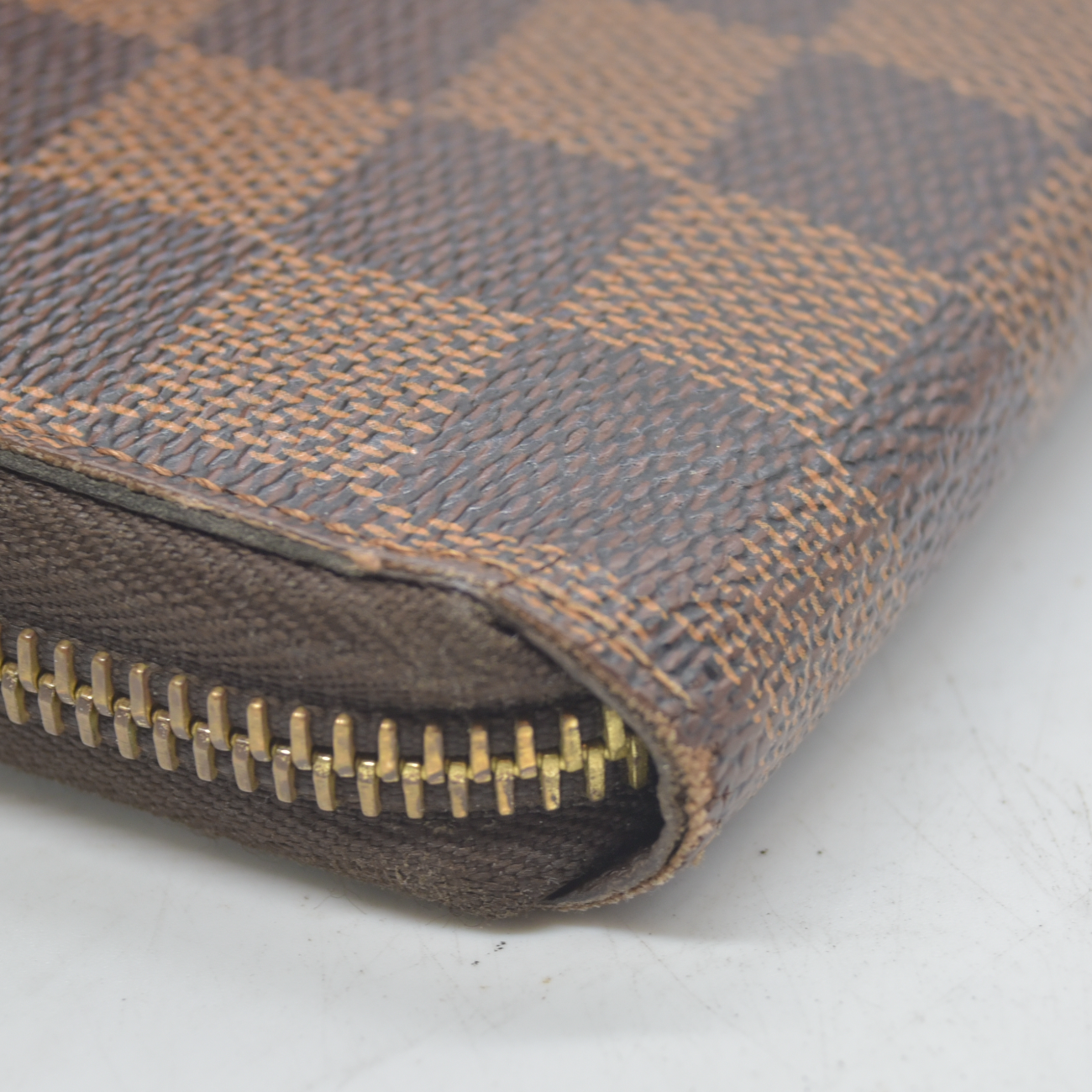 $915 2013 Louis Vuitton Damier Ebene Zippy Wallet CA3103