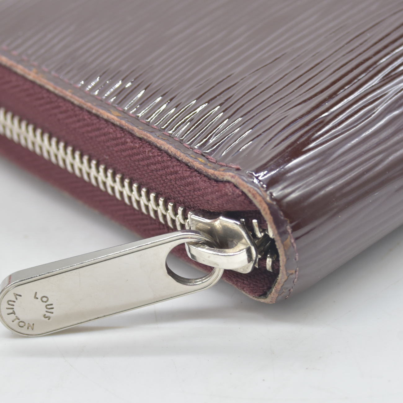 $970 2012 Louis Vuitton Epi Electric Zippy Zip Around Long Wallet Purple CA0112