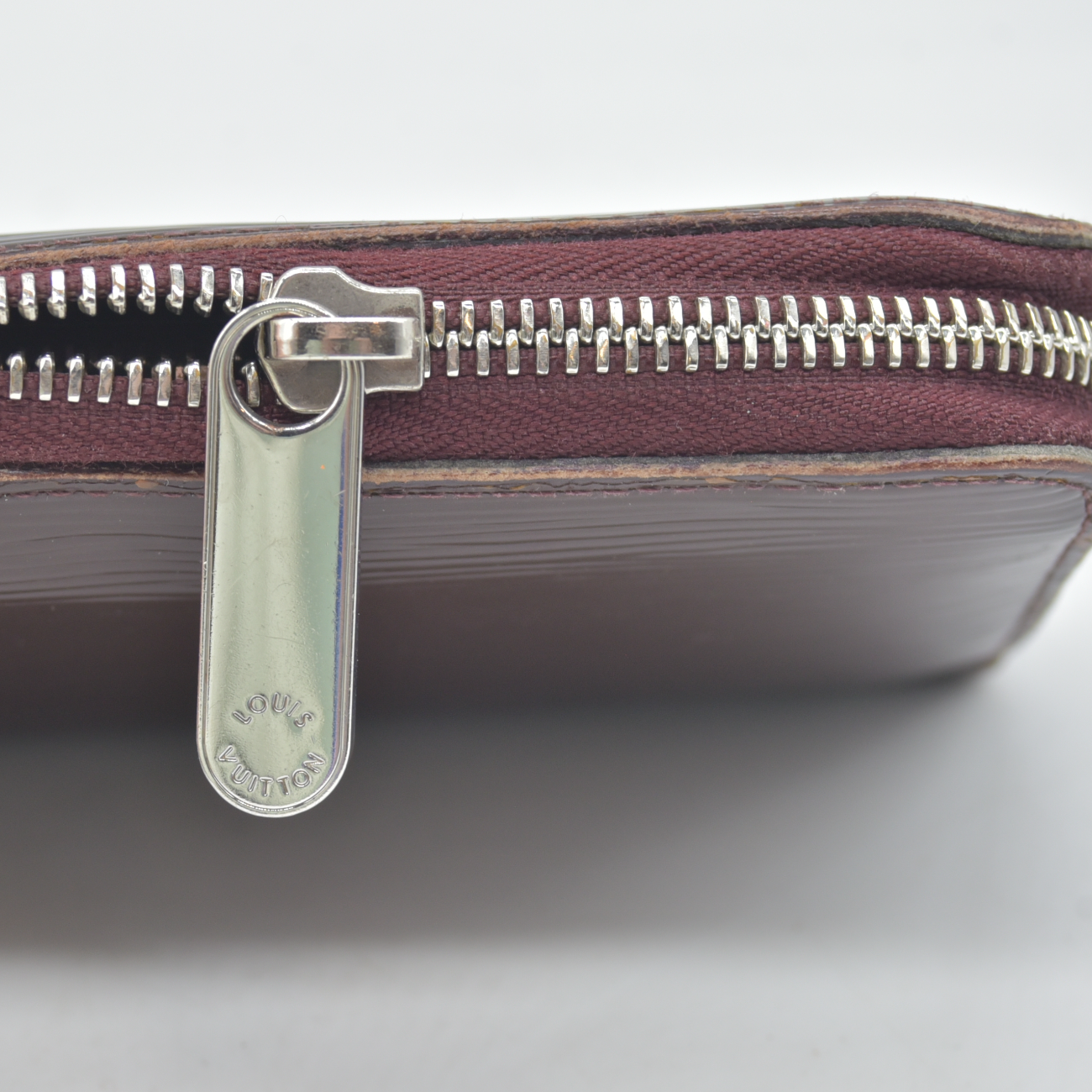 $970 2012 Louis Vuitton Epi Electric Zippy Zip Around Long Wallet Purple CA0112