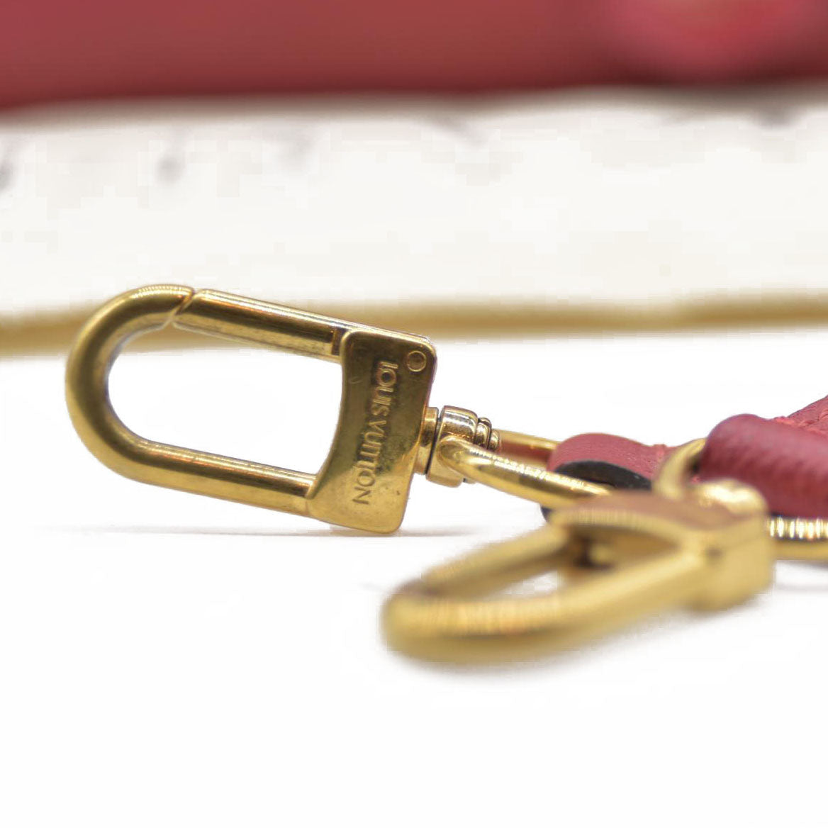 $2930 Louis Vuitton  Empreinte Speedy Bandouliere 25 NM Scarlet DU1149