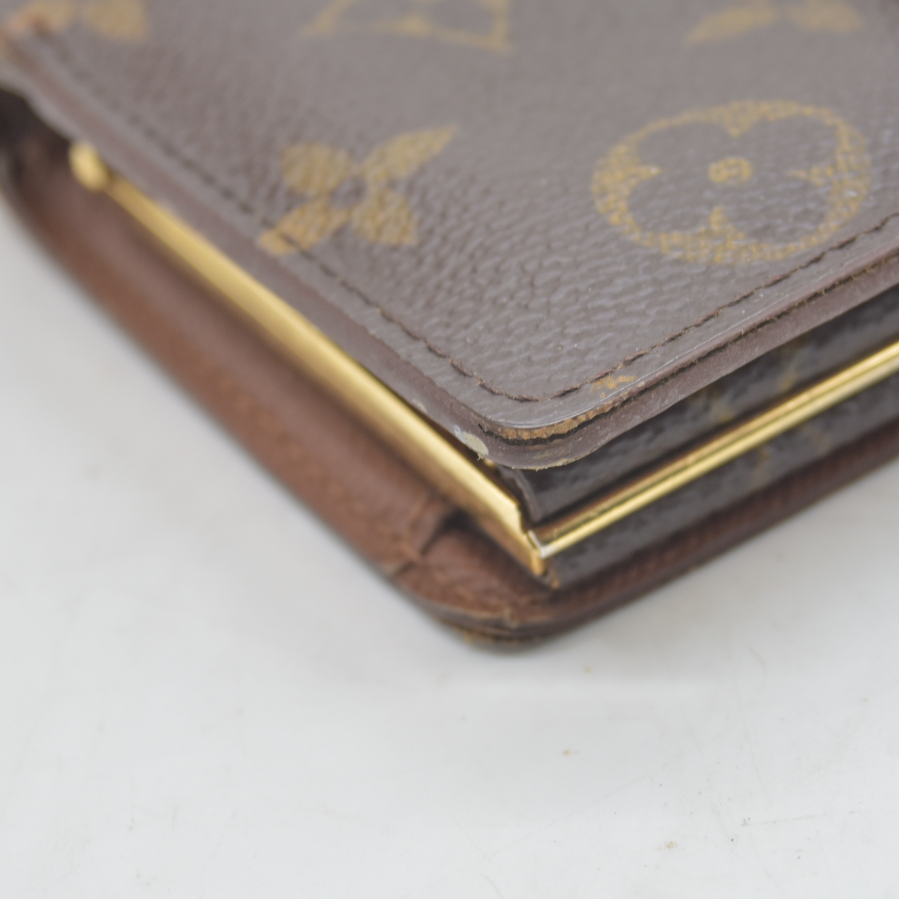 $750 1998 Louis Vuitton Monogram French Purse Wallet CA0958