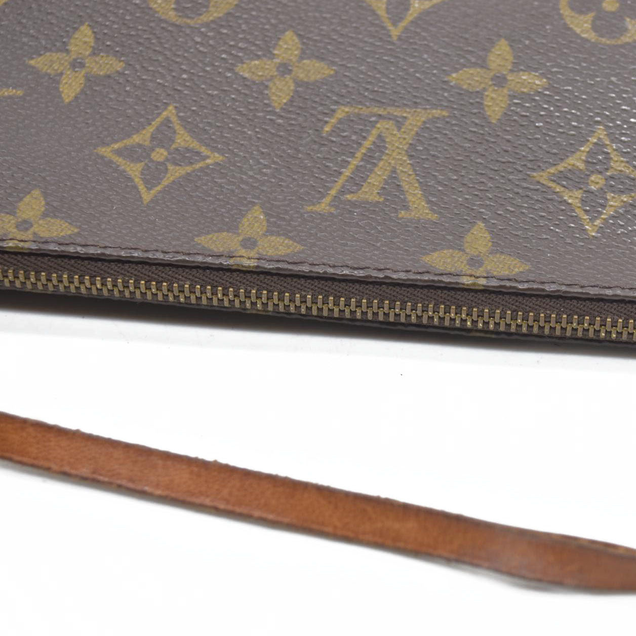 Louis Vuitton Monogram Pochette Accessories AR0936